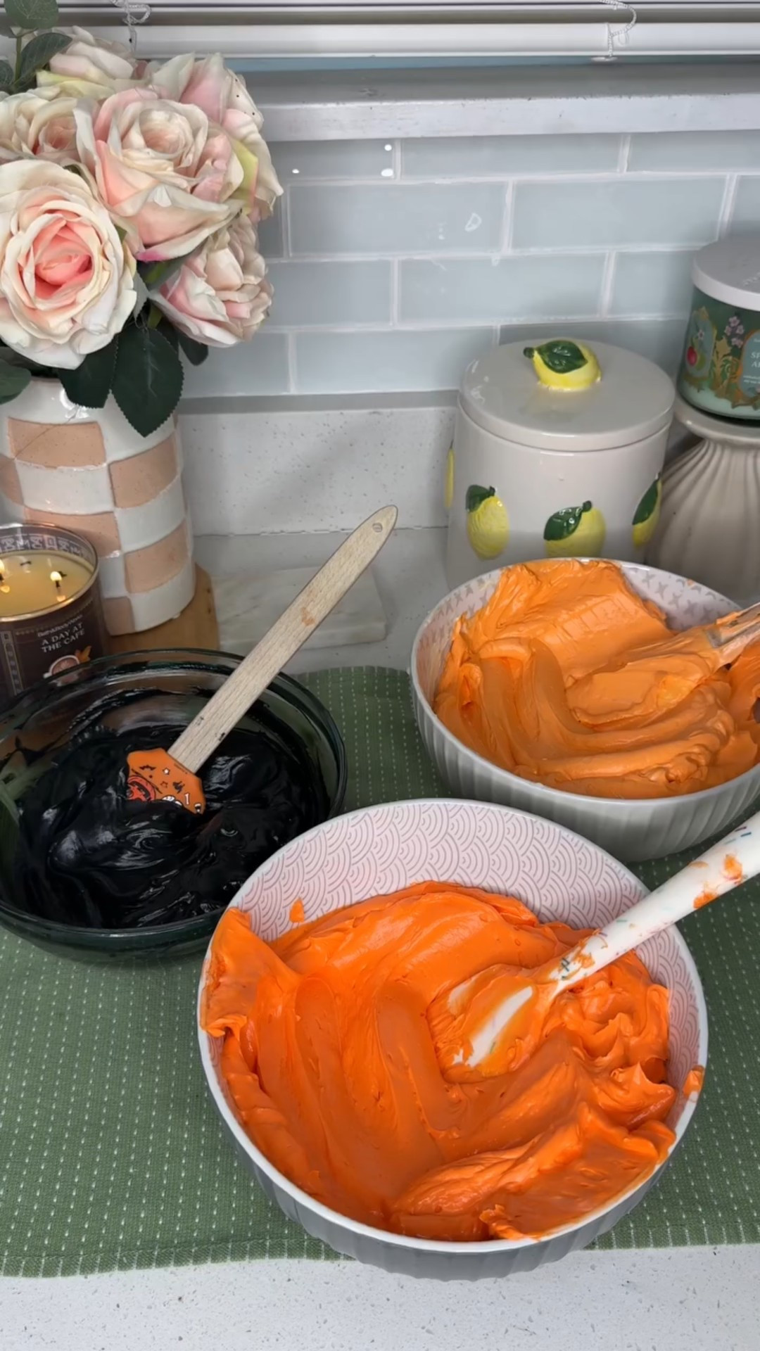 If you want a chocolate buttercream that is light and airy in flavor, this recipe is for you. 
.
Recipe at the end for you to screenshot!🤍
.
Ingredients:
*  2 cups (4 sticks) of unsalted butter
*  1 (15oz) can of sweetened condensed milk
*  1 teaspoon of salt 
*  1 teaspoon of vanilla extract
*  1½ cups of sifted unsweetened cocoa powder
Instructions:
1.  In a stand mixer, mix the softened butter on medium speed for 10 minutes, scraping the bowl occasionally.
2.  Empty the can of sweetened condensed milk into the mixer and mix until well incorporated.
3.  Add in the vanilla extract and salt, and mix on medium speed until well incorporated.
4.  Finally, add the cocoa powder to the buttercream, cover the bowl/stand mixer with a hand towel or plastic wrap, and mix on medium speed until the cocoa powder has been fully incorporated.
5.  Use to decorate your cakes and store extra in an airtight ziplock bag for up to 6 weeks in the fridge.
.
#buttercream #recipe #russianbuttercream #baking #serecreate