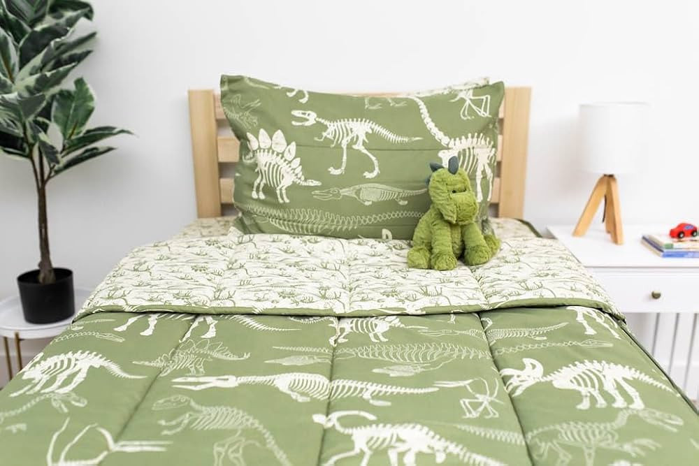 Beddy's Dinosaurs T-rex Theme Boys Durable Zipper Bedding, Bed in a Bag, Green Sheets and Comfort... | Amazon (US)