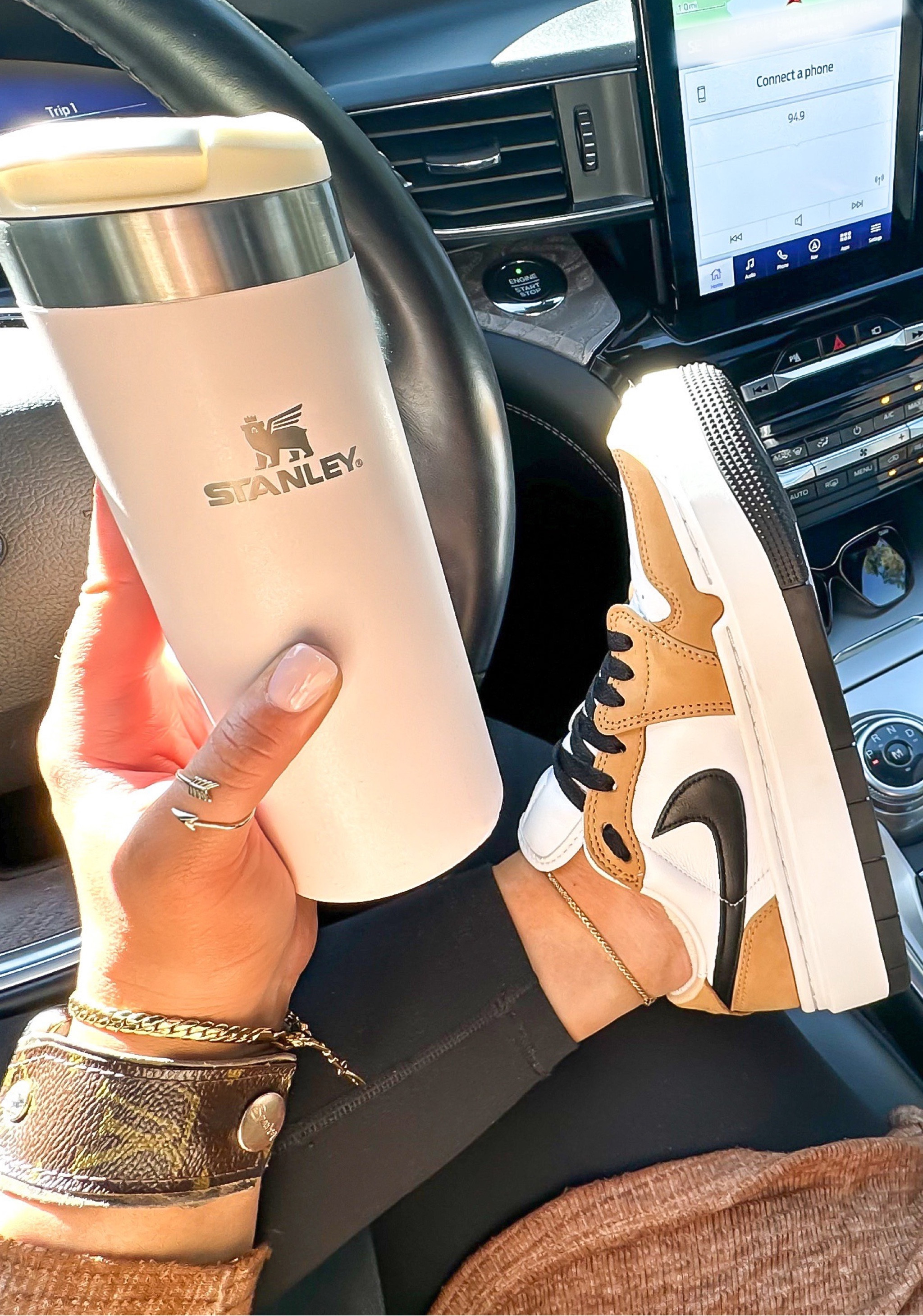 Falllll 🍁🍂🥰

#LTKSeasonal #LTKshoecrush