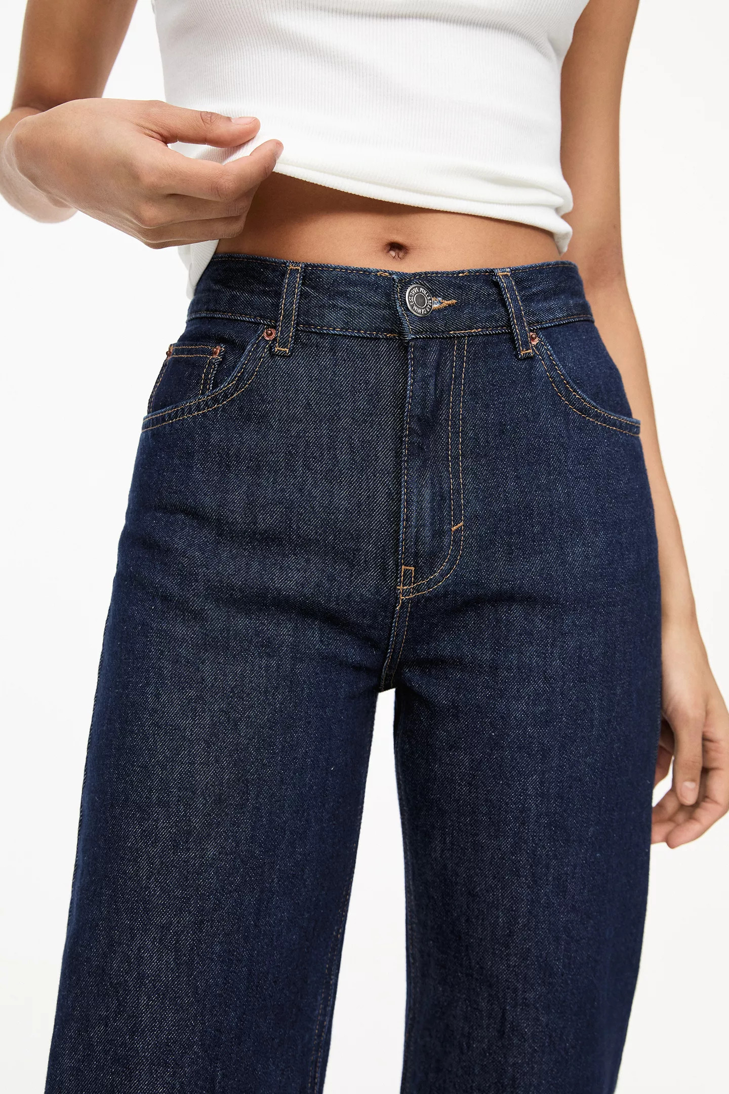 Straight-leg high-waist jeans | PULL and BEAR UK