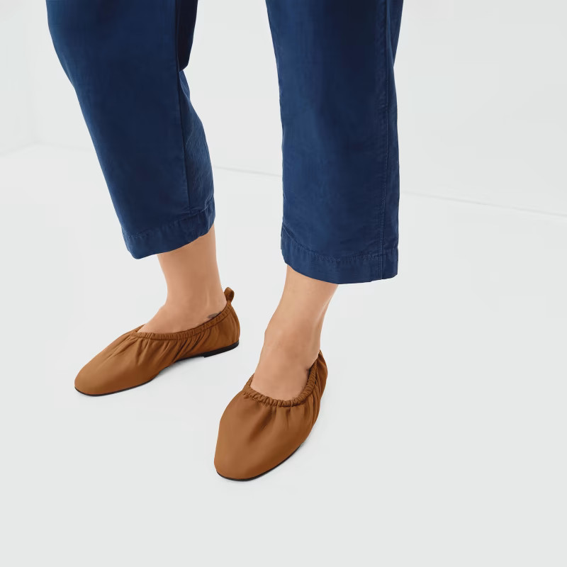 The Scrunch Flat | Everlane