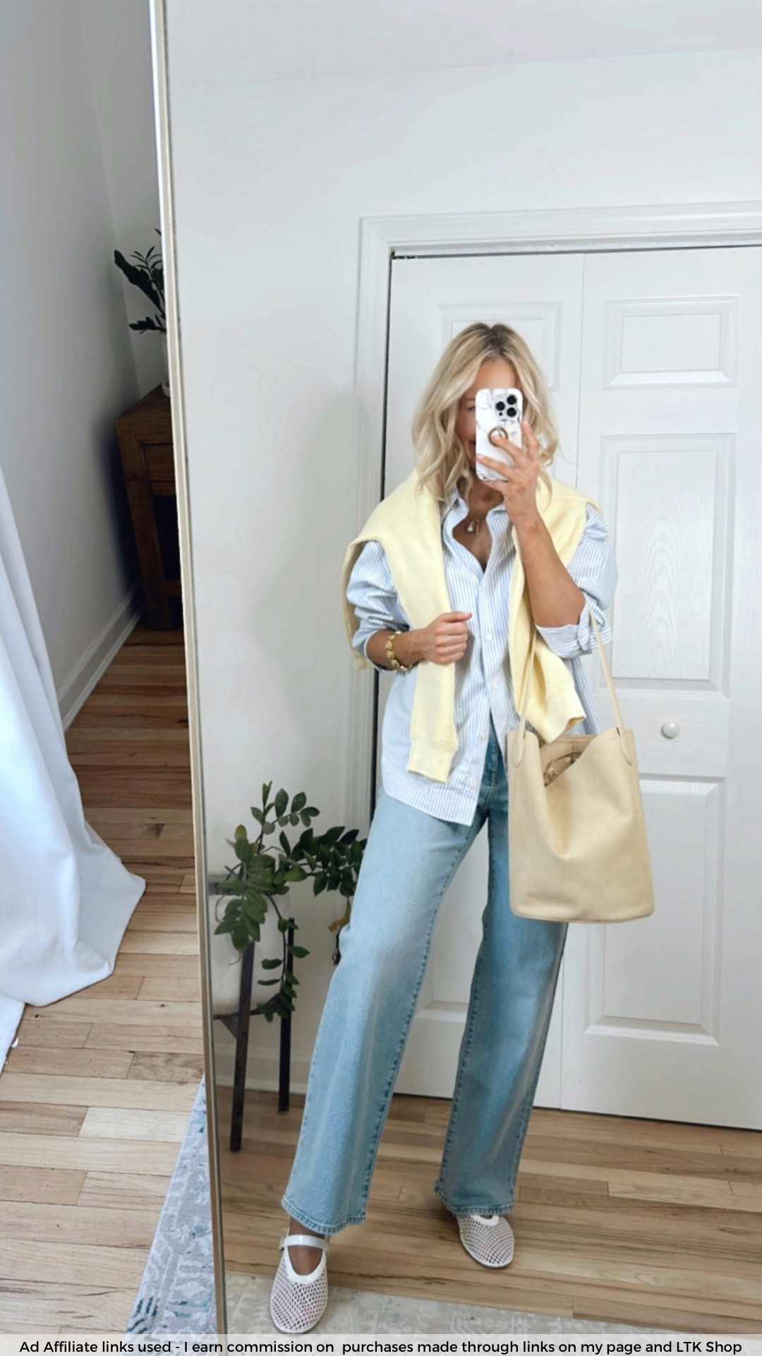 Casual and trendy spring outfit
Everyday outfit with jeans 