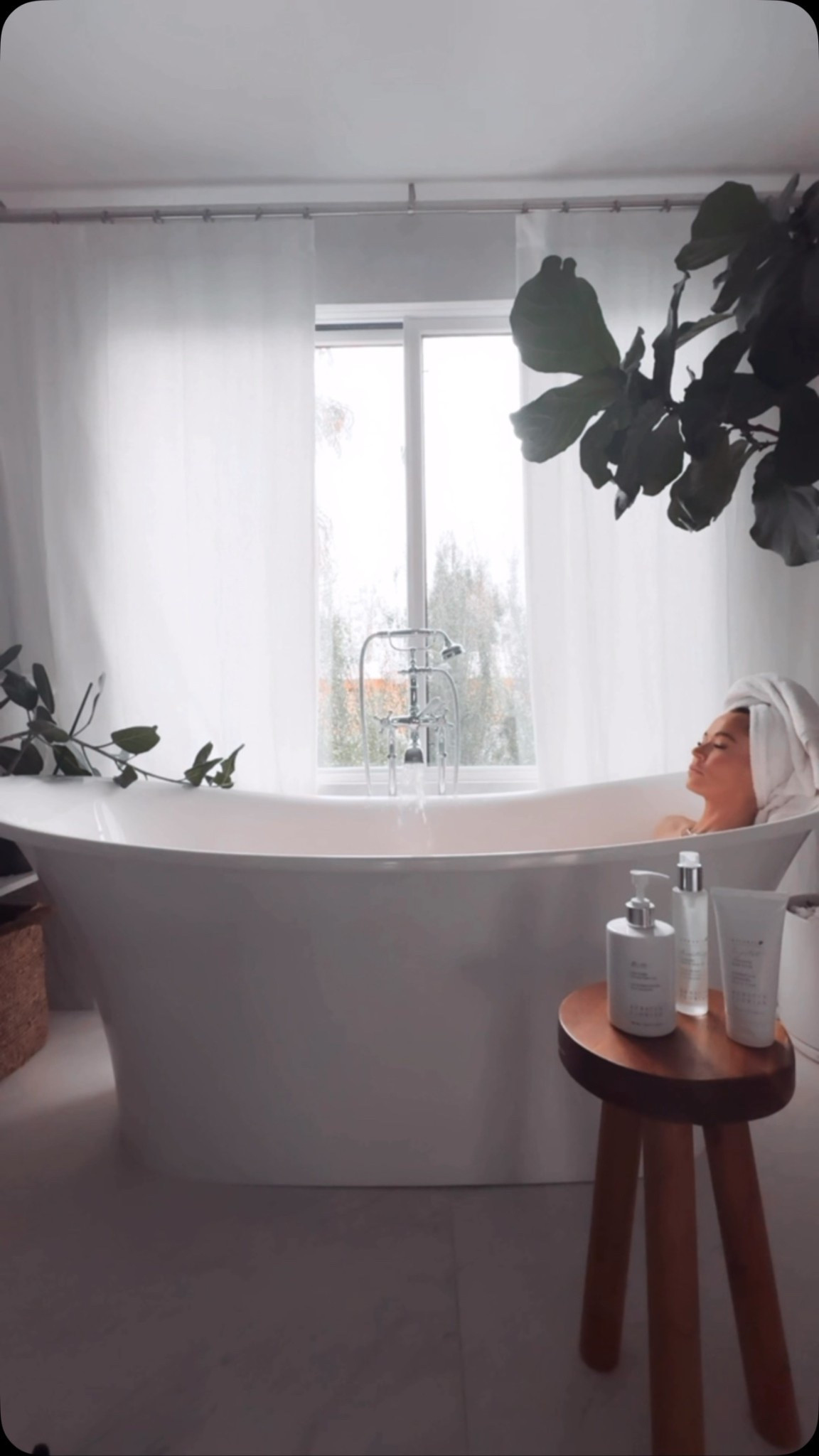 Tell me.... do you.... 

prioritize self-care, love indulging in spa-inspired skincare, and look for products that provide visible results? 

Yeah, same. 

Are you also maybe a mom who is over stimulated, over touched and just needs a minute? 

Yeah, me too. 

@KerstinFlorianIntl #KerstinFlorian #SpaWellnessAtHome