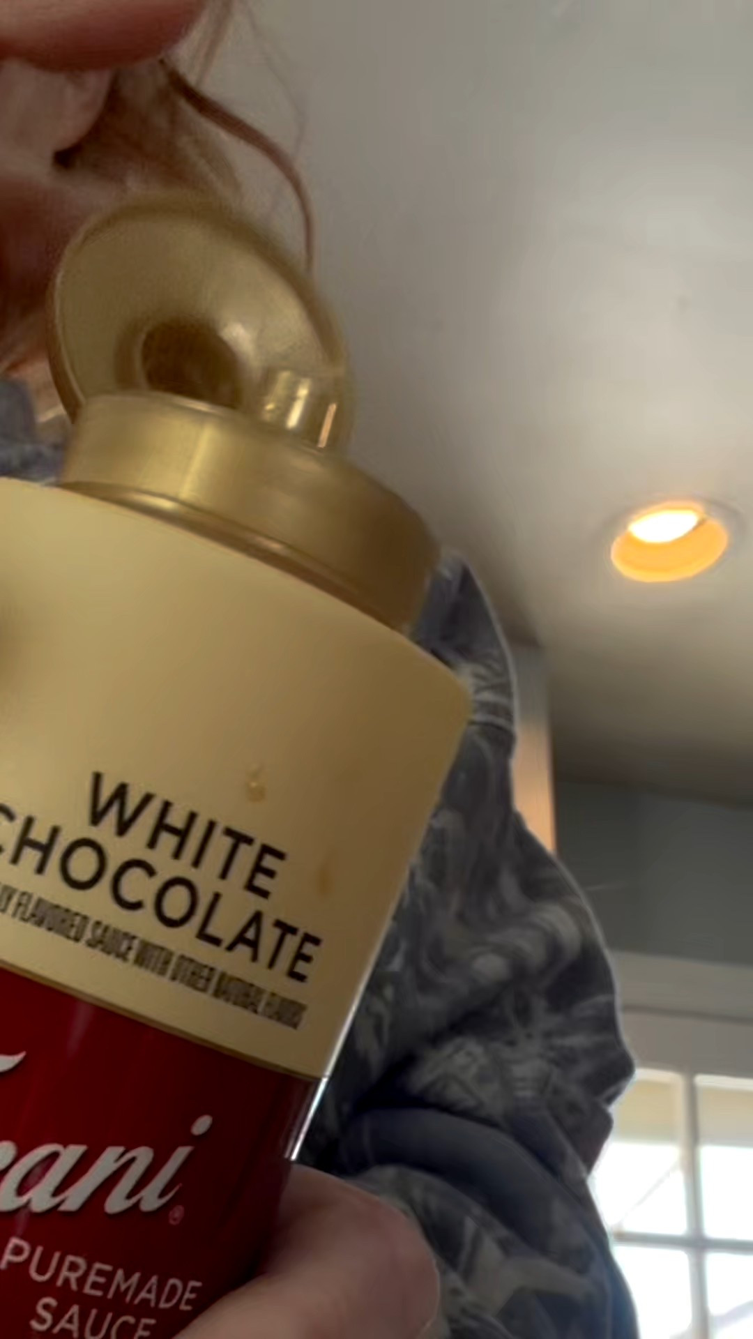 I keep reaching for this 🤍
White chocolate peppermint tea is part of my daily cozy routine—warm, soothing, and perfect for winter nights.
#winterdrinks #tealovers #cozyseason #peppermintlove #cozyhome #ltkfinds




#LTKvlog #LTKselfcare #LTKmorningroutine