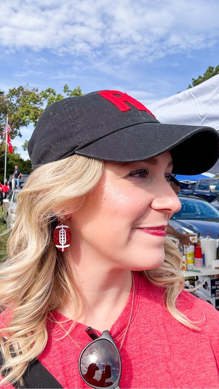 The only thing that makes tailgates more fun are the @fazitbeauty glitter and makeup patches! 

The eye patches are perfect for highlighting too! They’ve got a lot of fun options - even for Halloween coming up! 

Shop them here: https://go.shopmy.us/p-26953319
.
.
.
.
.
.
.
.
#rutgersu #homecoming #rutgersalumni #rutgers #fazitbeauty #beautyfinds #tailgatefashion #football #footballgames #glitterfreckles #makeup #makeuplooks #tailgatelooks #sparklefreckles #sparkles #tailgating #tailgate #halloweenideas