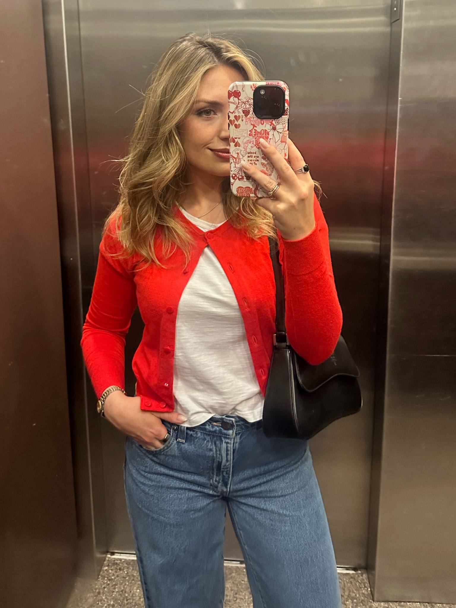 Honest question. What’s better than a pop of red from a little red cardigan right before Christmas? We’re having some warm weather here so I had to lighten it up today. What do you think of this look? ❤Santa

#LTKSeasonal #LTKHoliday