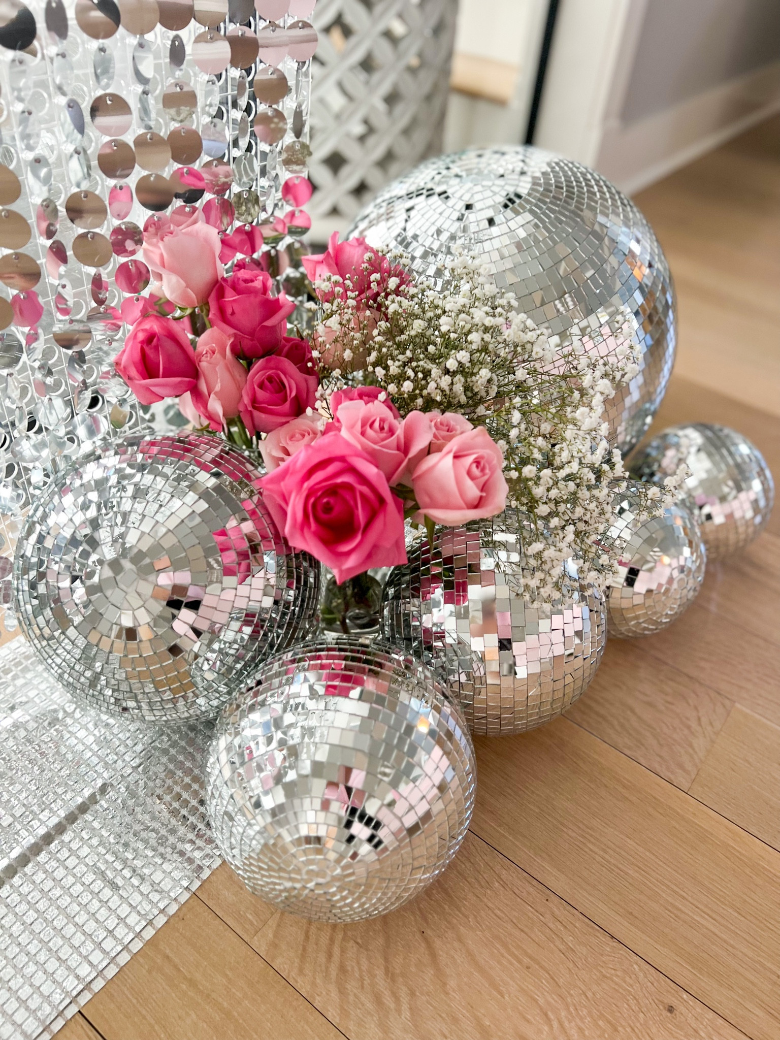 Disco balls 🤍
.
.
.
#decor #party #disco #birthday #home #house 

#LTKhome #LTKfamily #LTKFind