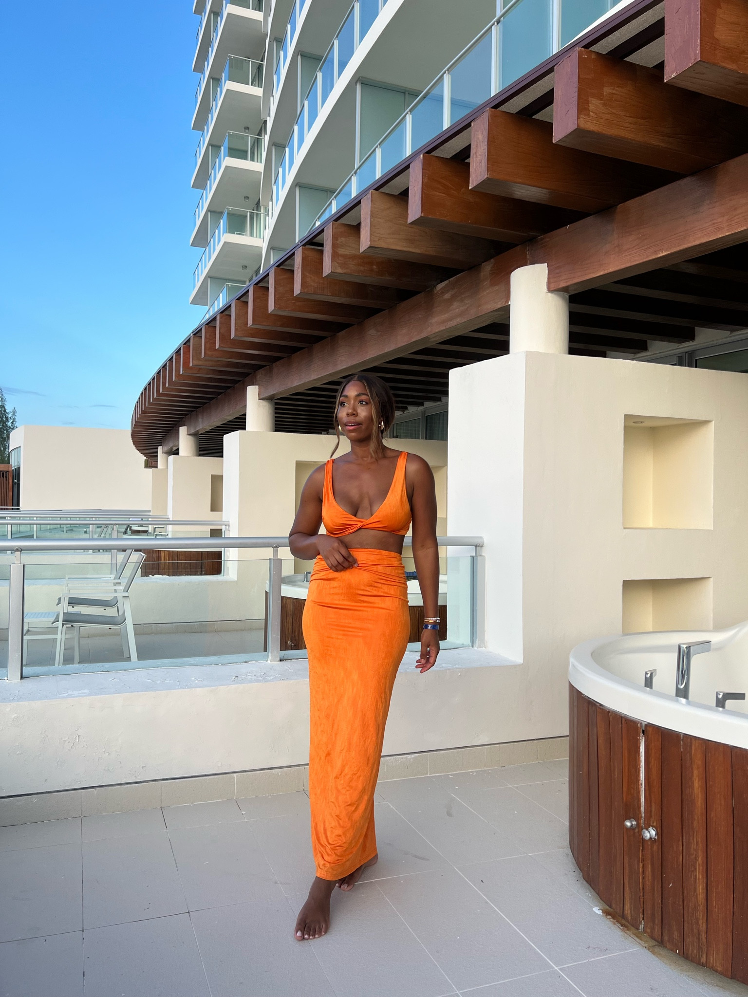 Greetings from Mexico! Here’s last night’s dinner look from Revolve. I love this set so much! I took a few days off to get everyone packed, to unwind from a crazy past few weeks and enjoy the first few days vacation but I’m back and excited to share some travel outfits and essentials with you guys! 

#LTKstyletip #LTKtravel #LTKfindsunder100