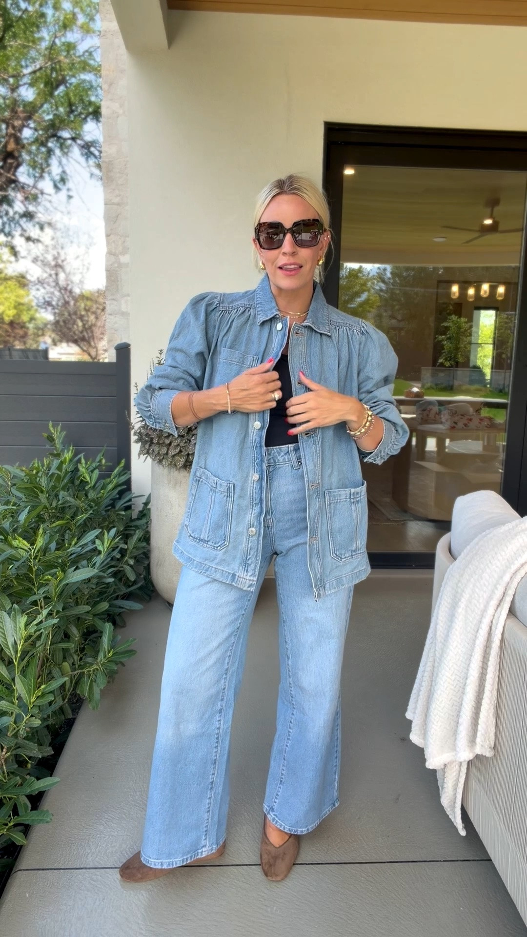 This jacket looks just like one you would see at ZARA, but this is Walmart!

#LTKgrwm #LTKmomlife #LTKootd