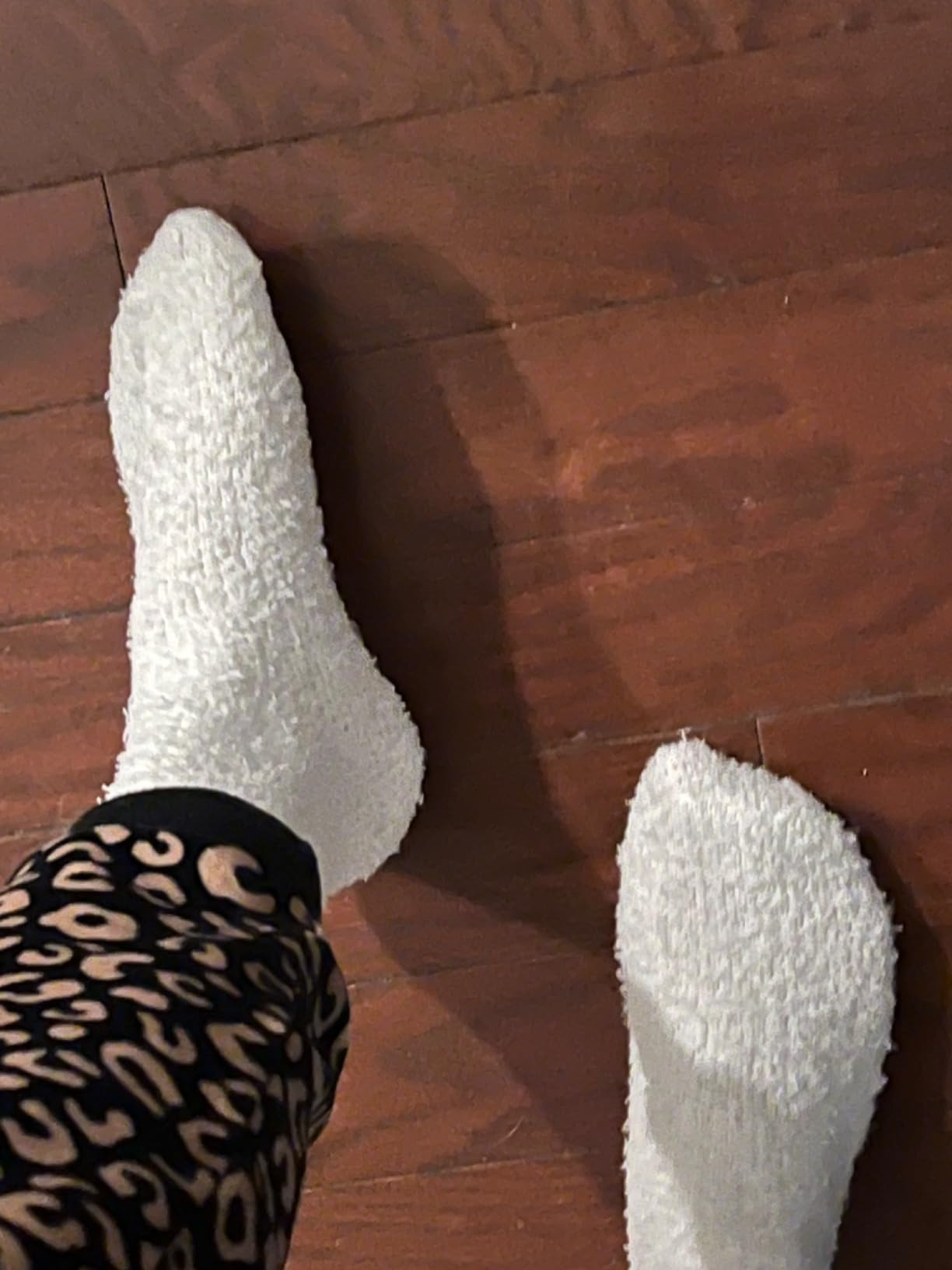 LANLEO 5/6 Pairs Womens Super Soft Fuzzy Plush Warm Winter Home Sleeping Slipper Socks | Amazon (US)