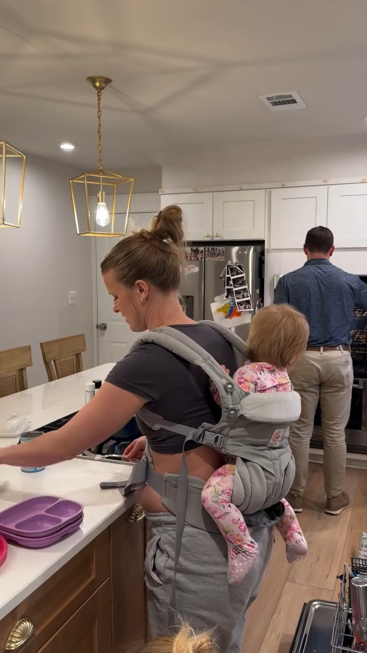 Dinner time with toddlers😮‍💨
