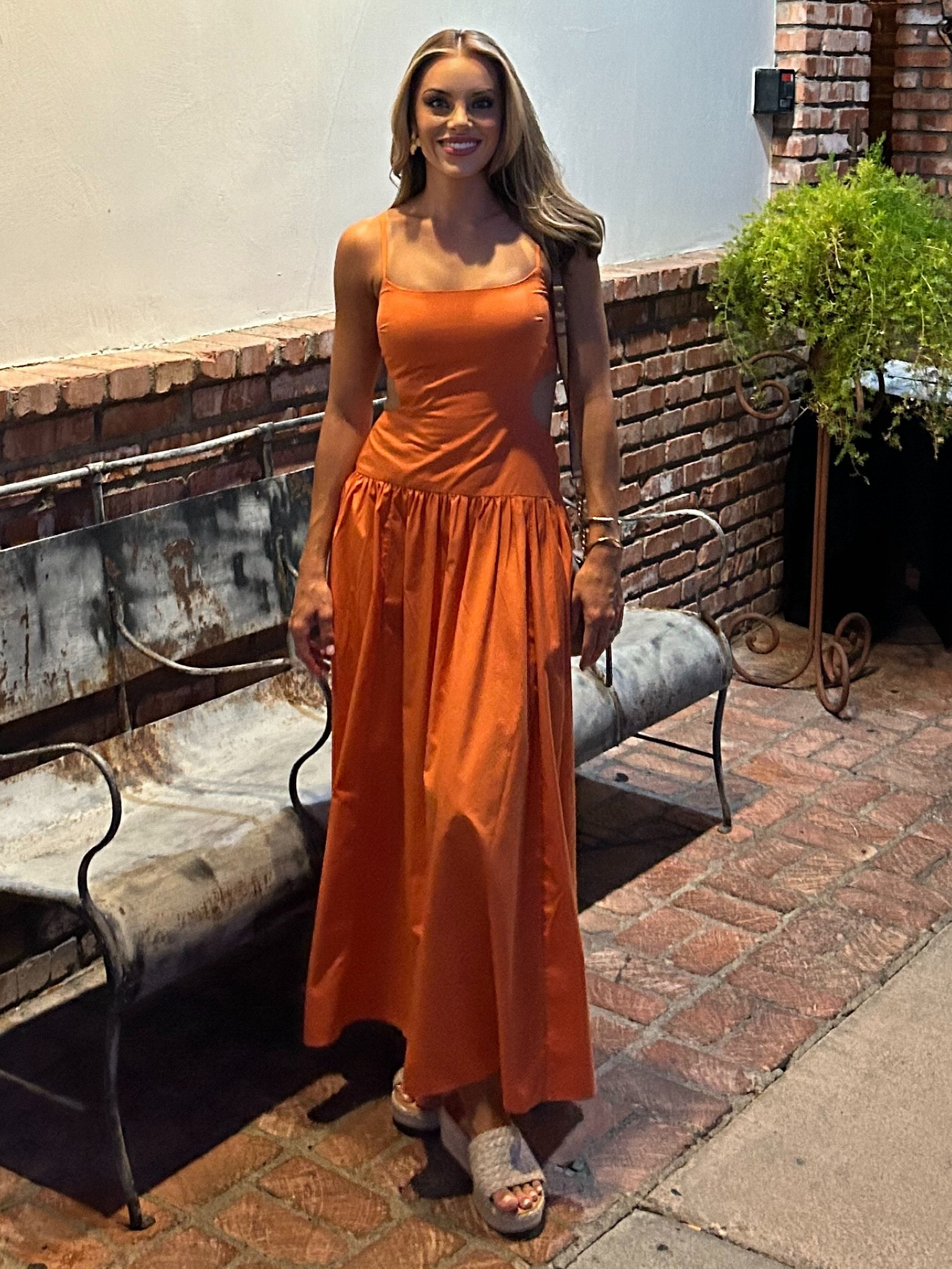 The summer dress you need 🍊
Wearing a size small. 20% off sale.

#summerdress #vacationdress #abercrombie&fitch

#LTKSummerSales #LTKTravel #LTKParties