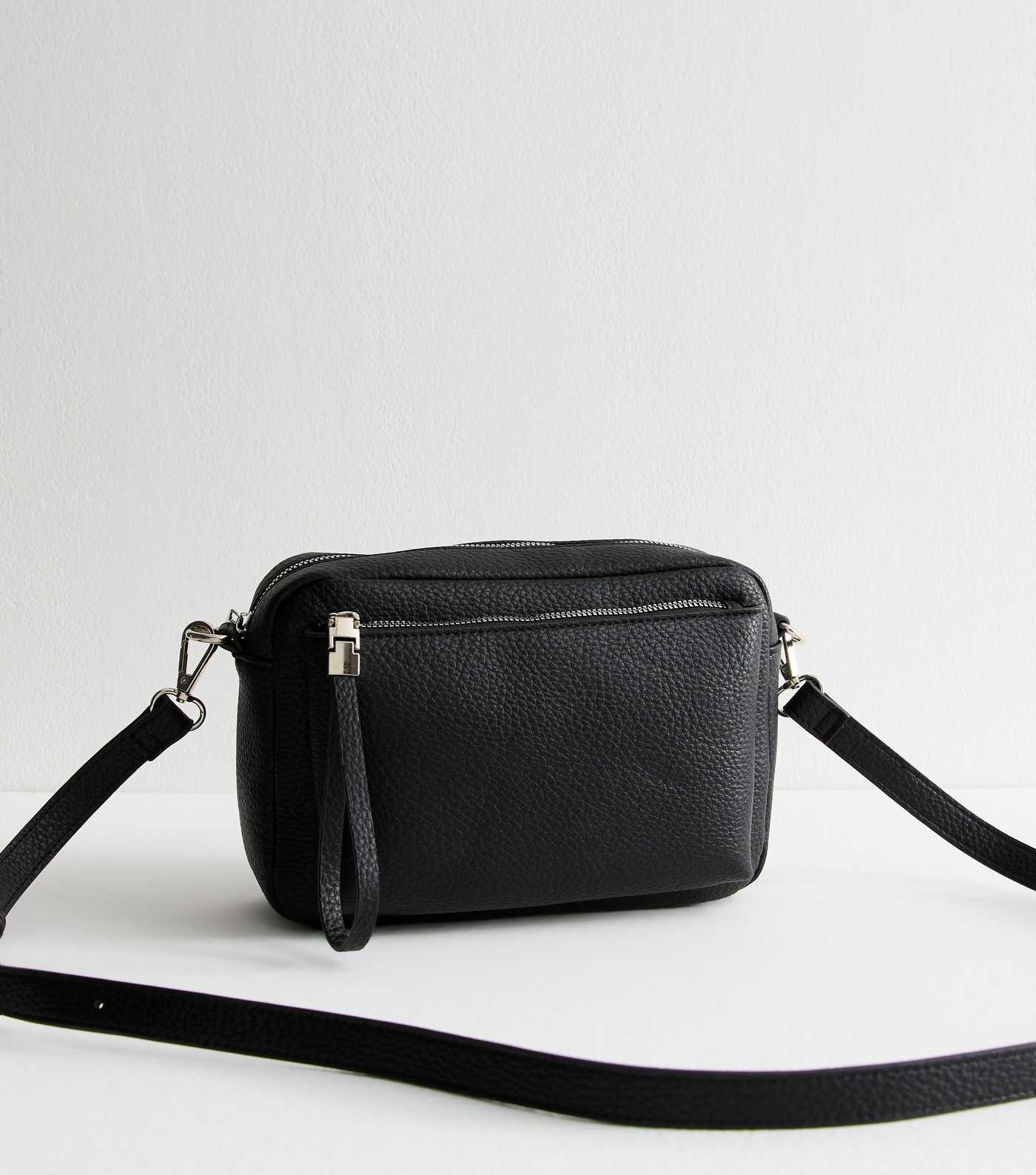Black Grained Faux Leather Crossbody Bag | New Look | New Look (UK)