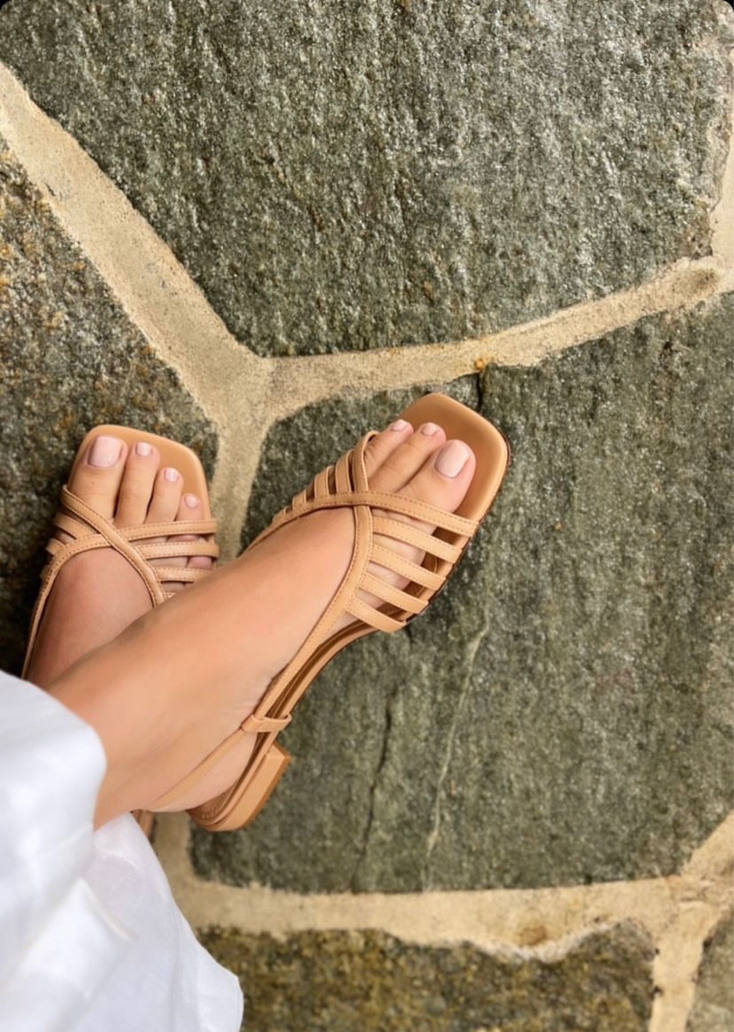 Obsessed with these gorgeous sandals 🤎