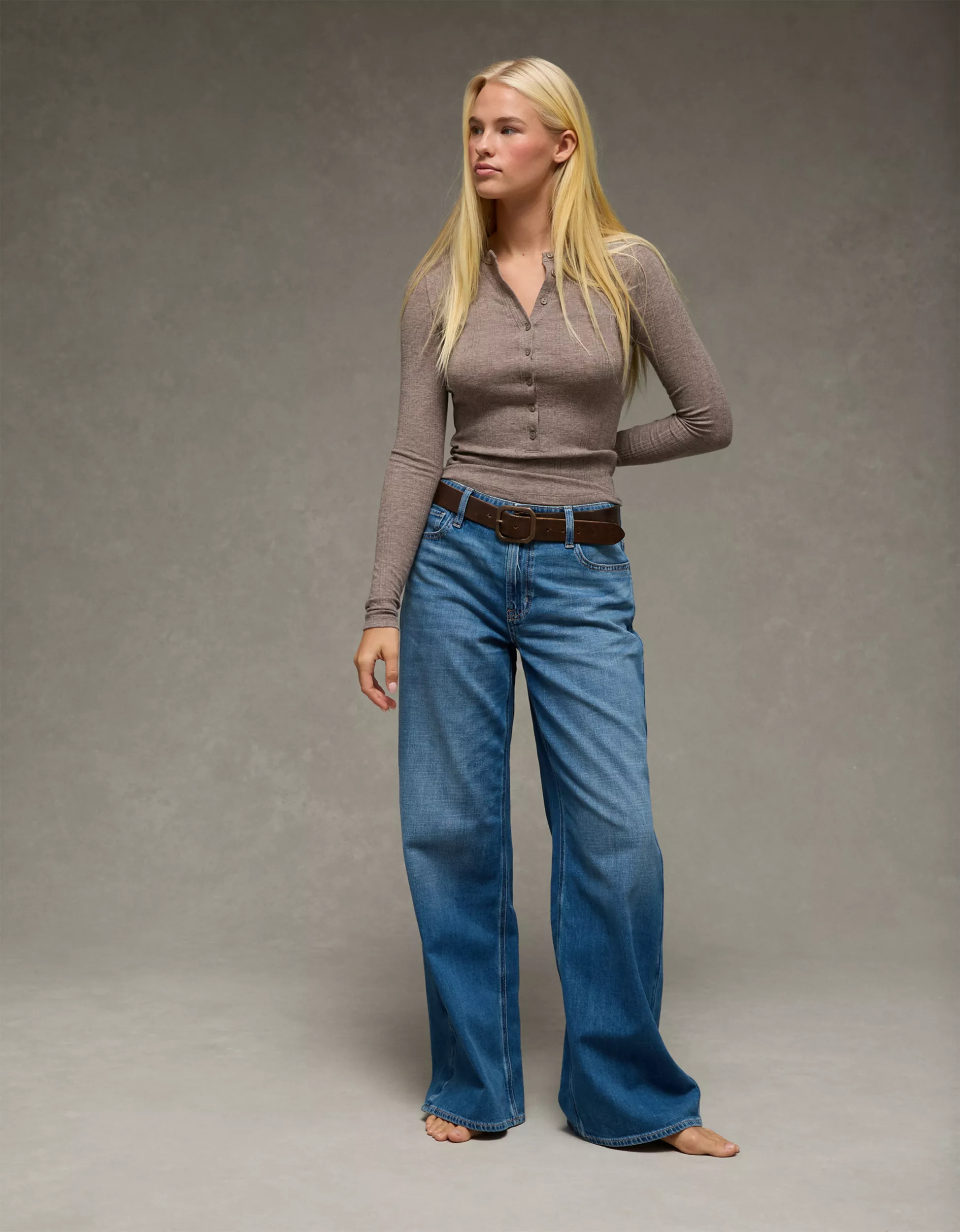 AE Dreamy Drape Super High-Waisted Baggy Wide-Leg Jean | American Eagle Outfitters (US & CA)