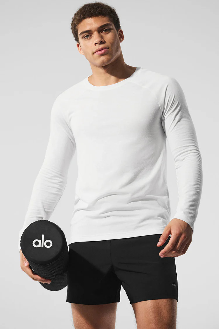 Triumph Long Sleeve Tee - White | Alo Yoga (US)