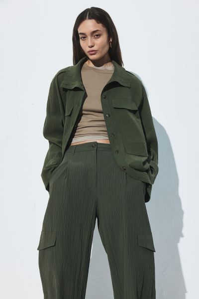 Textured-weave Cargo Pants - Low waist - Long - Dark green - Ladies | H&M US | H&M (US + CA)