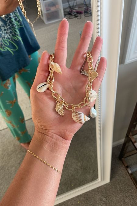 Cutest seashell necklace for $14!! The best for vacation 