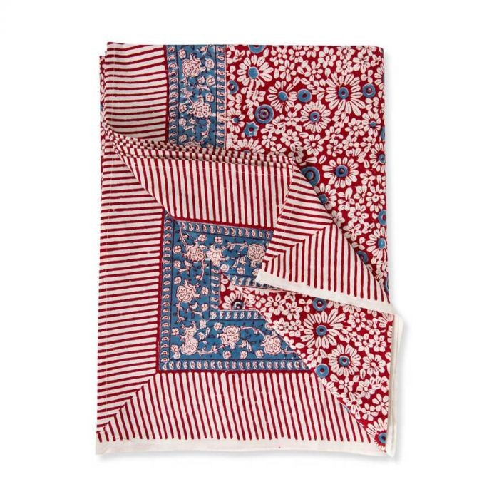 Red, White & Blue Floral Brant Point Oblong Tablecloth | The Well Appointed House, LLC