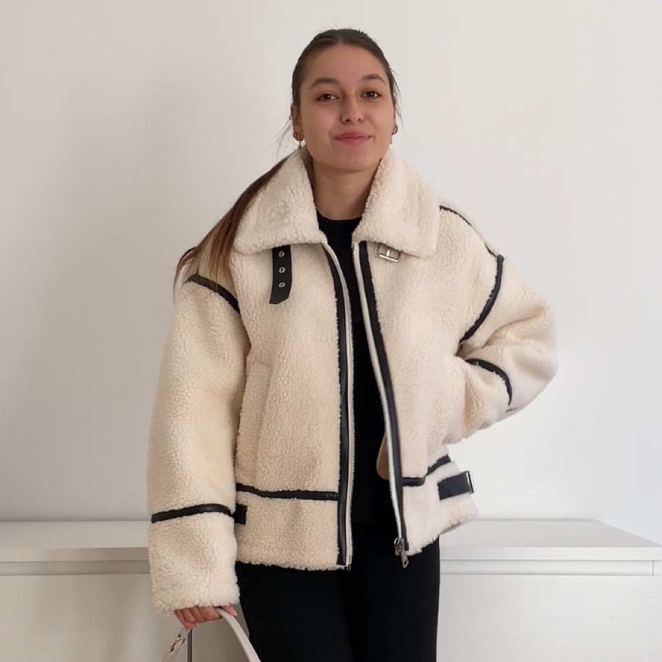 Obsessed with this double-face jacket from Bershka! ❄️ Perfect for staying warm and stylish this winter. The versatility is unmatched – wear it both ways for two different looks! 🙌 Whether you’re braving the cold or just looking to add some extra flair to your outfit, this jacket is a must-have! ✨ #WinterStyle #DoubleFaceJacket #BershkaFinds #LTKfashion #WinterWardrobe

#LTKStyleTip #LTKHoliday #LTKFindsUnder100