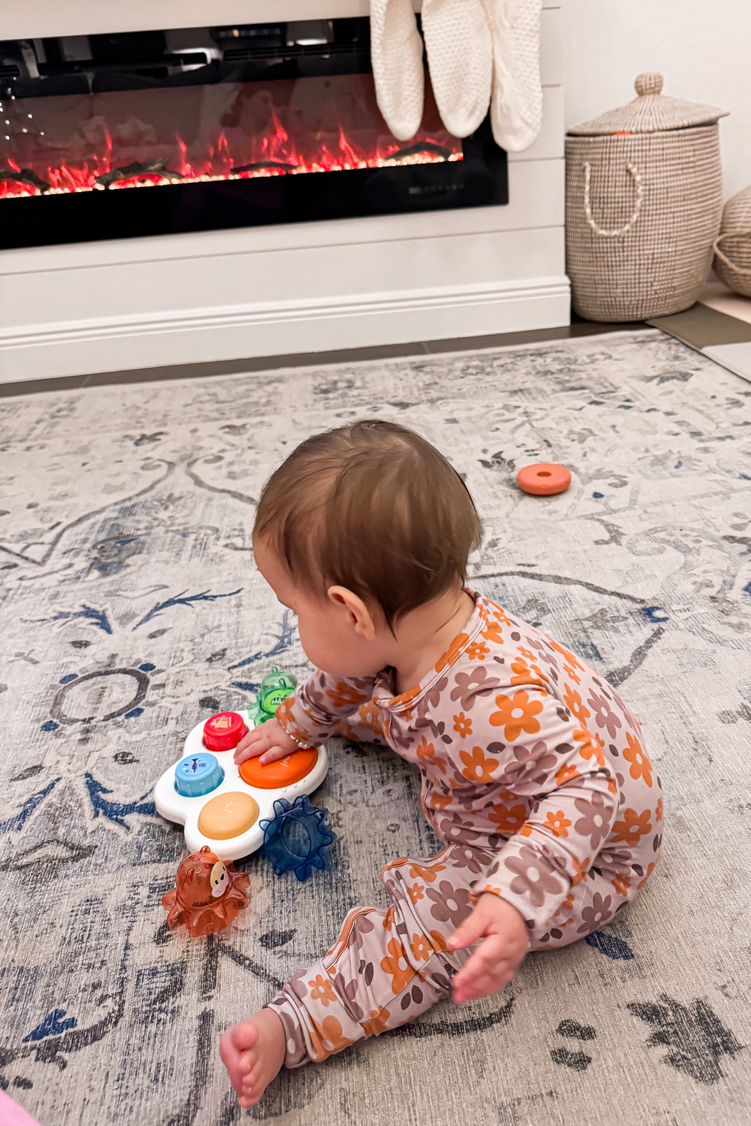 Fun baby tapping toys ✨

#LTKBaby #LTKGiftGuide #LTKKids