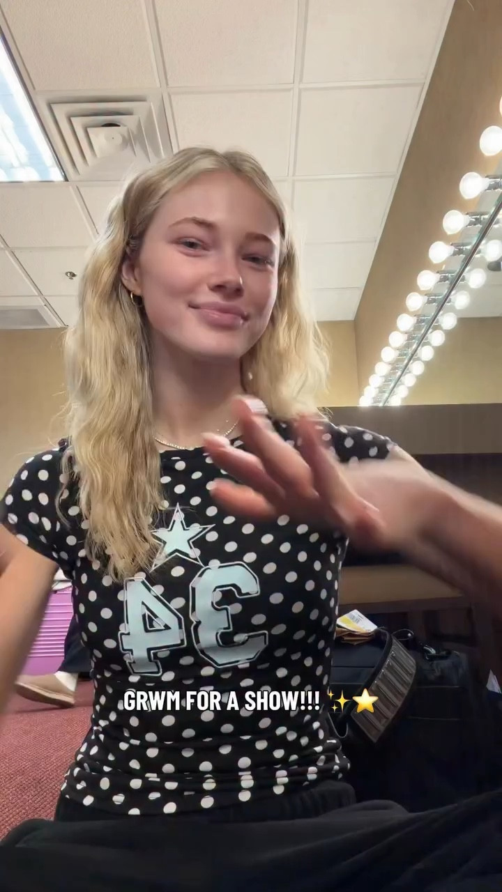 GRWM for the show tonight!! There’s nothing like an Orange @bloomsupps energy to get us ready! 🍊🪩#BloomPartner

#LTKgrwm #LTKBeauty #LTKmorningroutine