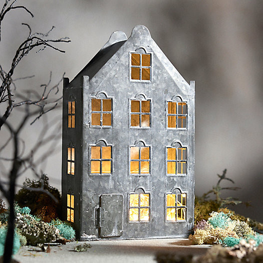 Concordville Spooky Village Half House, Wide | Terrain