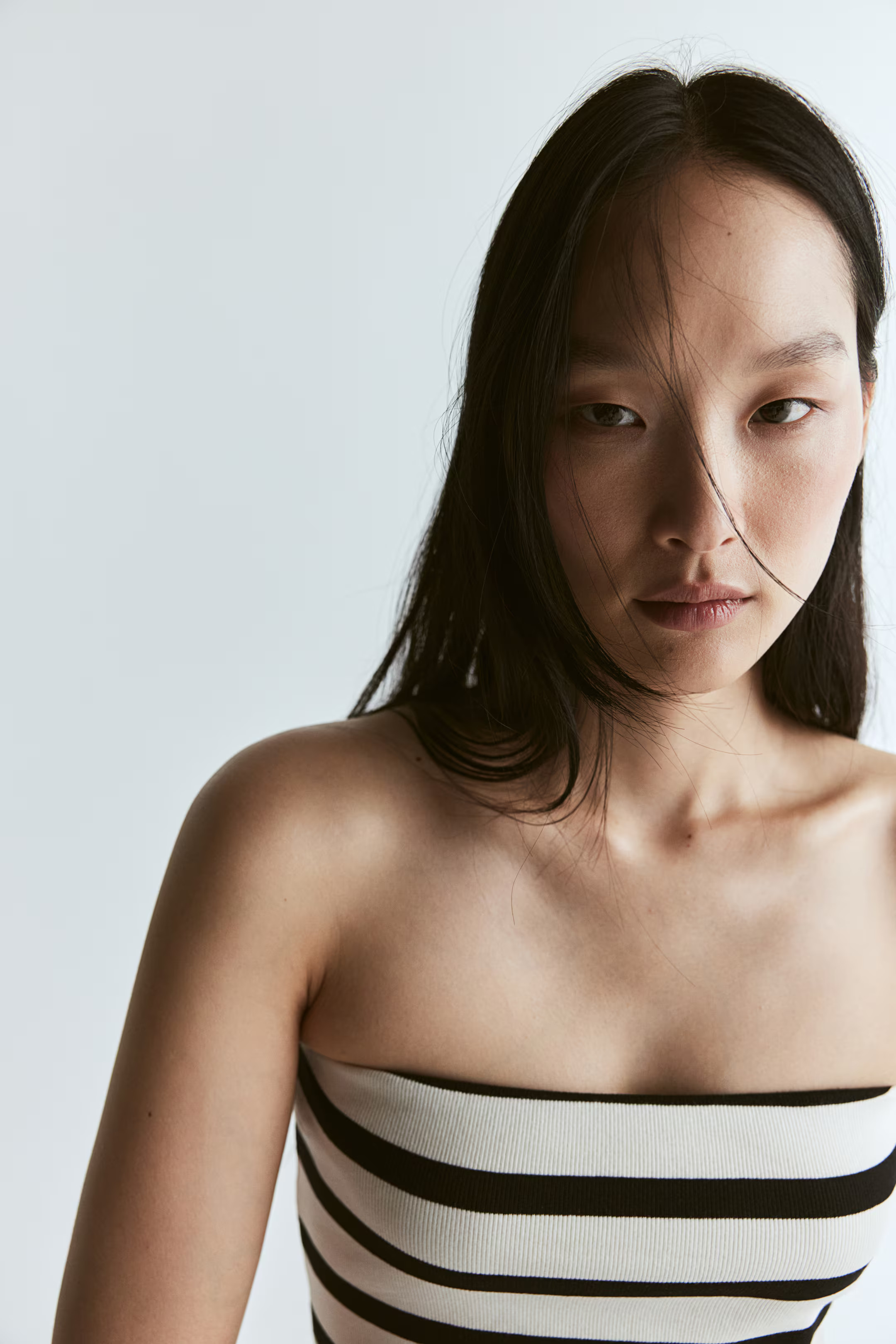 Ribbed tube dress - Sleeveless - Midi - White/Black striped - Ladies | H&M GB | H&M (UK, MY, IN, SG, PH, TW, HK)