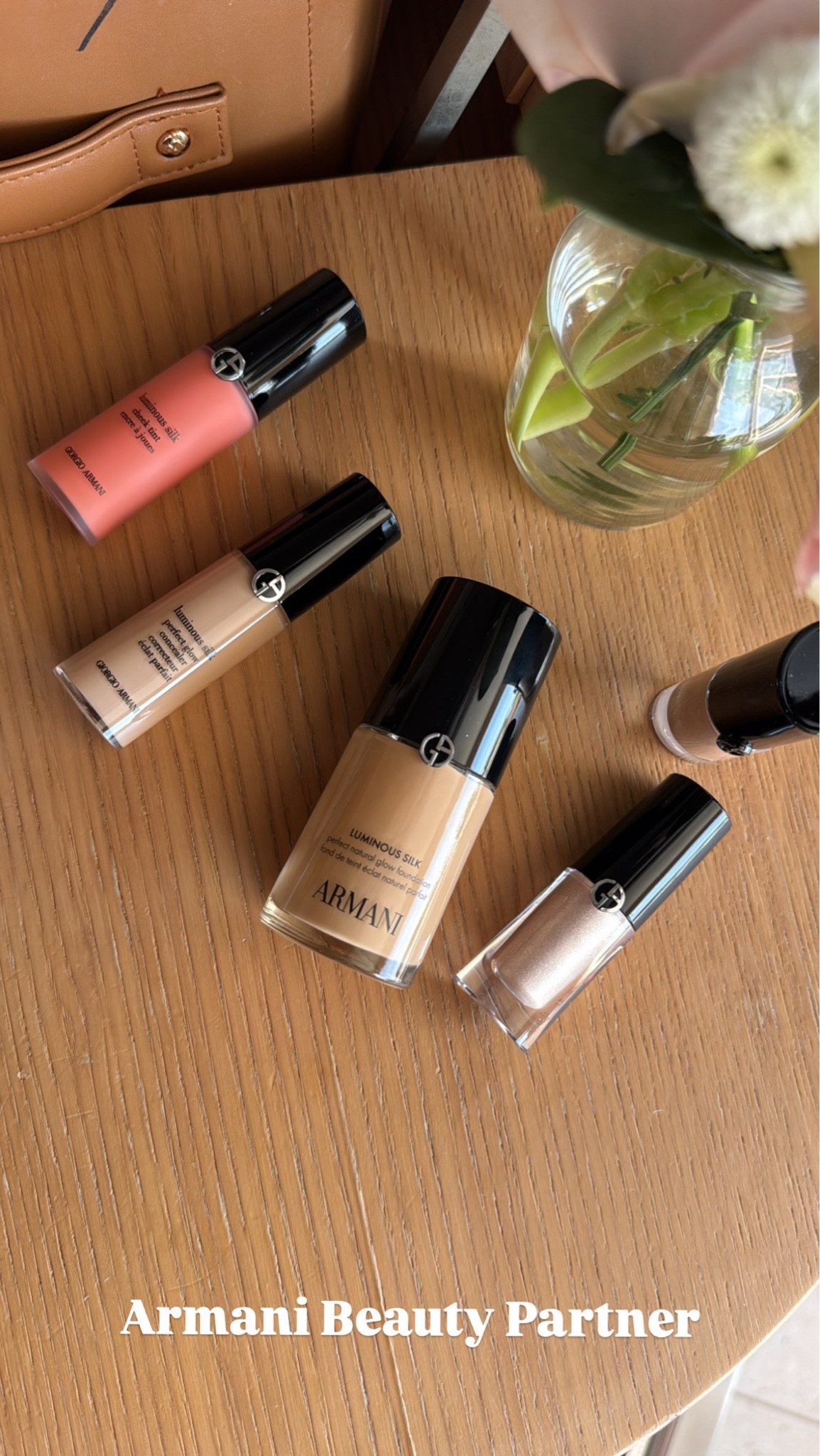 current summer beauty favs ✨


@armanibeauty @sephora #luminoussilk #armanibeautypartner