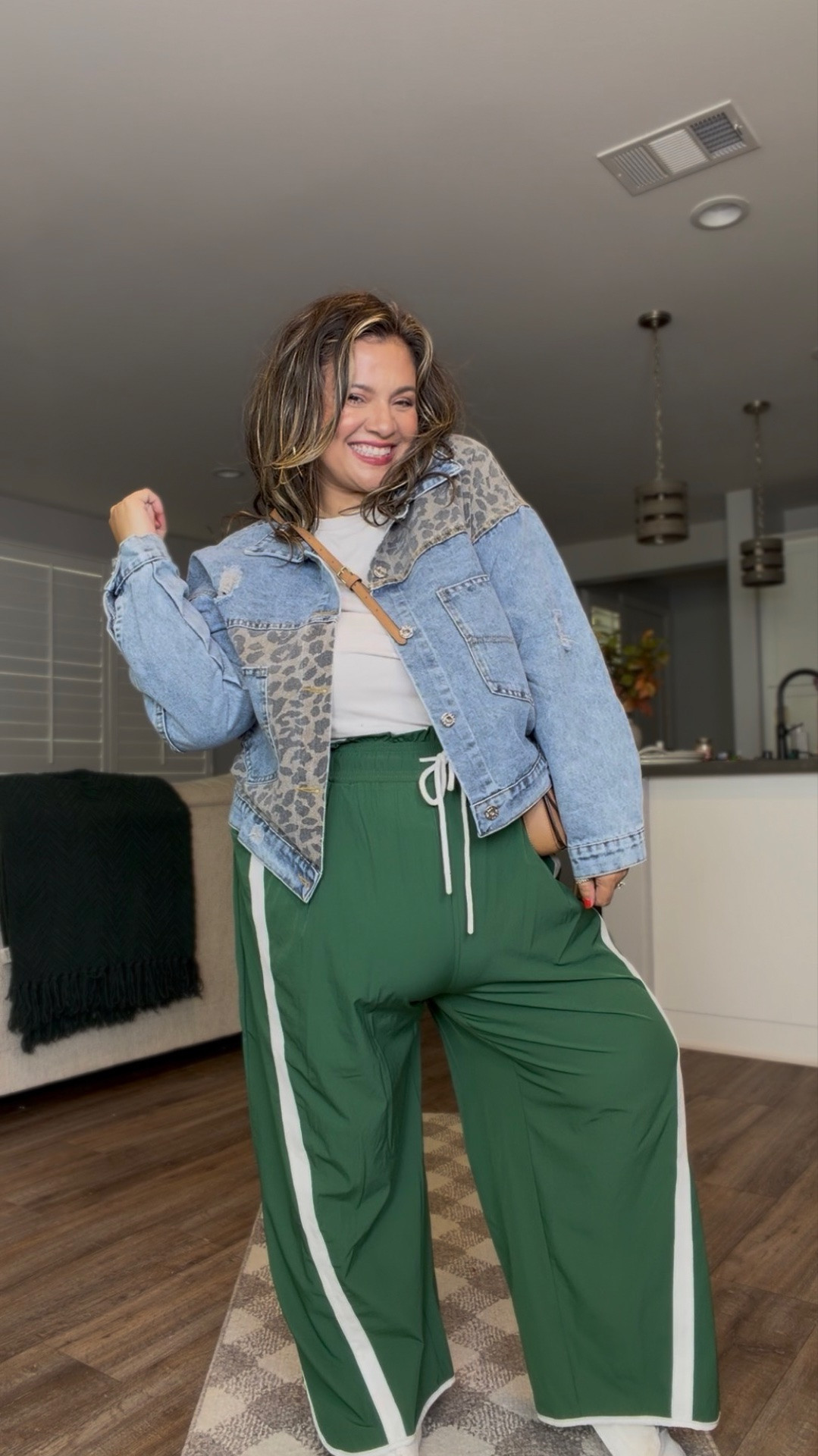 The green track pants that understood the assignment 💚Comfy, cute, and roomy enough for the belly without feeling tight or uncomfortable. Us girls definitely deserve pants that fit our bodies and make us feel confident ⭐️

#LTKgrwm #LTKootd #LTKActive