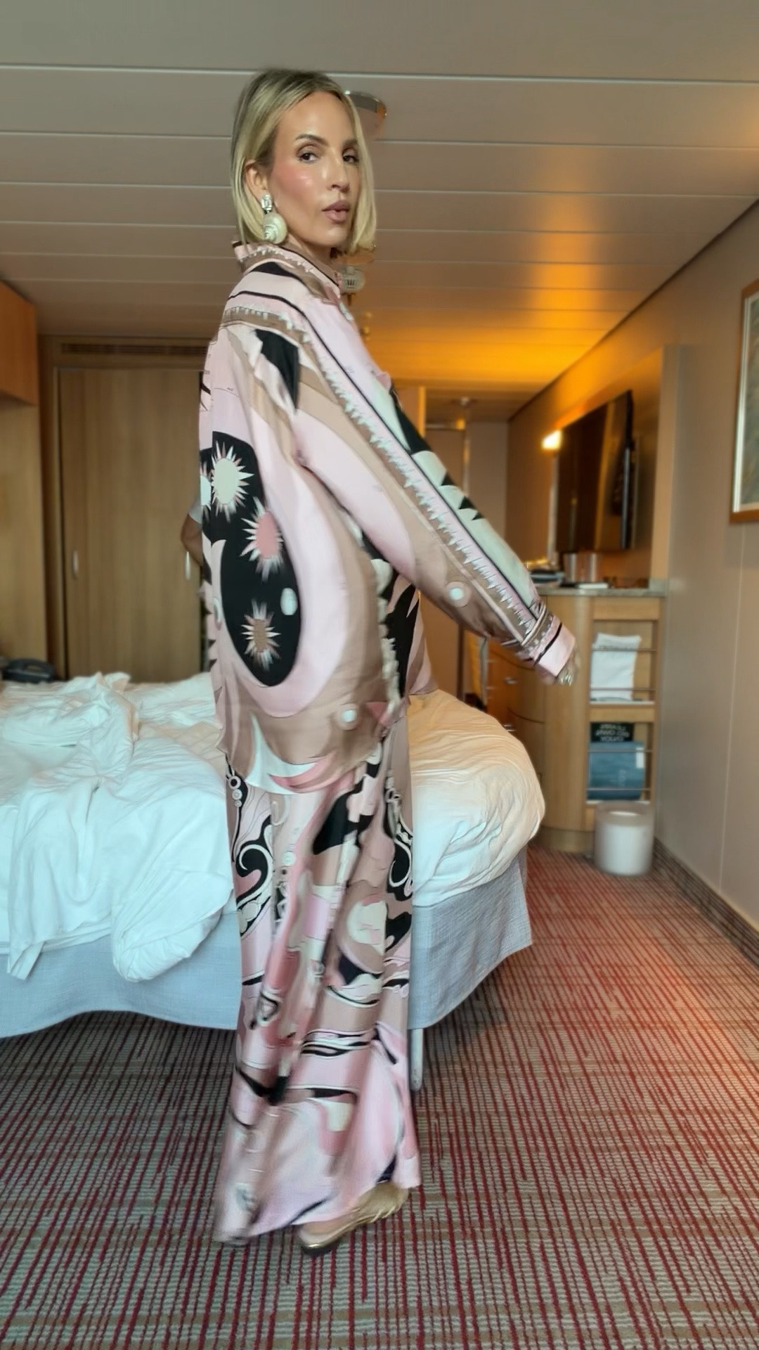 Wearing a small in the top. Pants are tall girl friendly, I LOVE that about pucci

#LTKTall #LTKTravel #LTKootd
