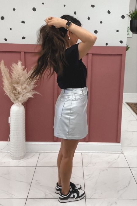 Silver skirt - dunks - dunk outfit - silver bag purse 
.
.
.

Valentine's Day Outfit, Wedding Guest Dress, Vacation Outfits, Jeans, Winter Outfits, Coffee Table, Resort Wear, Bedding, Work Outfit, Maternity 

#LTKfindsunder50 #LTKshoecrush #LTKfindsunder100