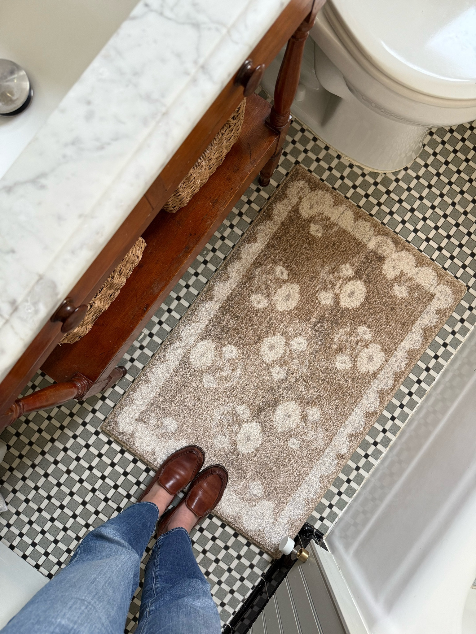 I’m pumped to share my friend, Jenni of @ispydiy’s rug collection with Orian Rugs. They’re made in the USA, the Louise Rug 👆 is especially soft and the 2x3 is $20 bucks! #gifted

#LTKFindsUnder50 #LTKHome