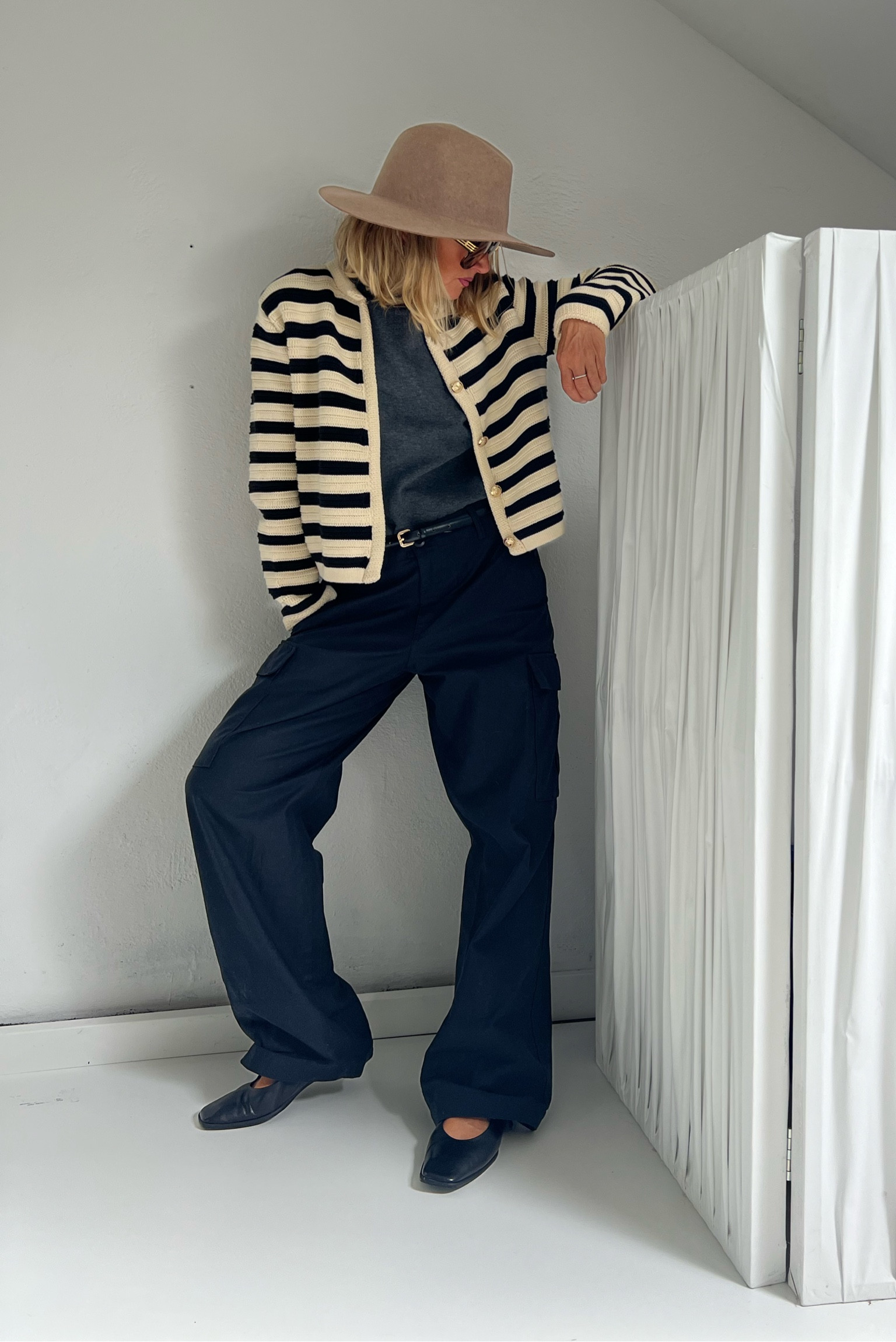 Gestreift mit einer lässigen Cargohose von Unliqo


#LTKSeasonal #LTKeurope #LTKstyletip