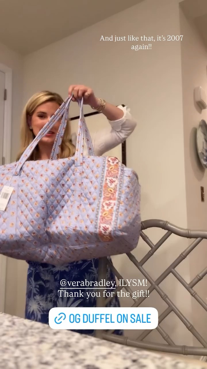 And just like that, it’s 2007 again!! @verabradley, ILYSM! Thank you for the gift!!