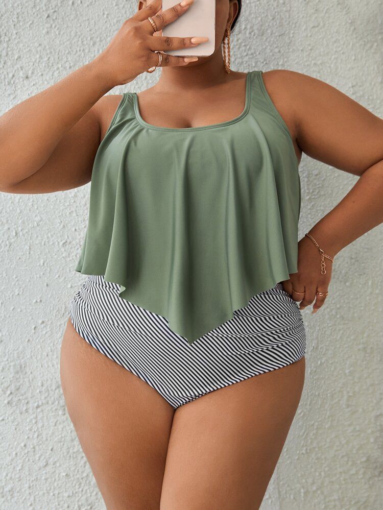 New
     
      Plus Striped Hanky Hem Bikini Swimsuit | SHEIN