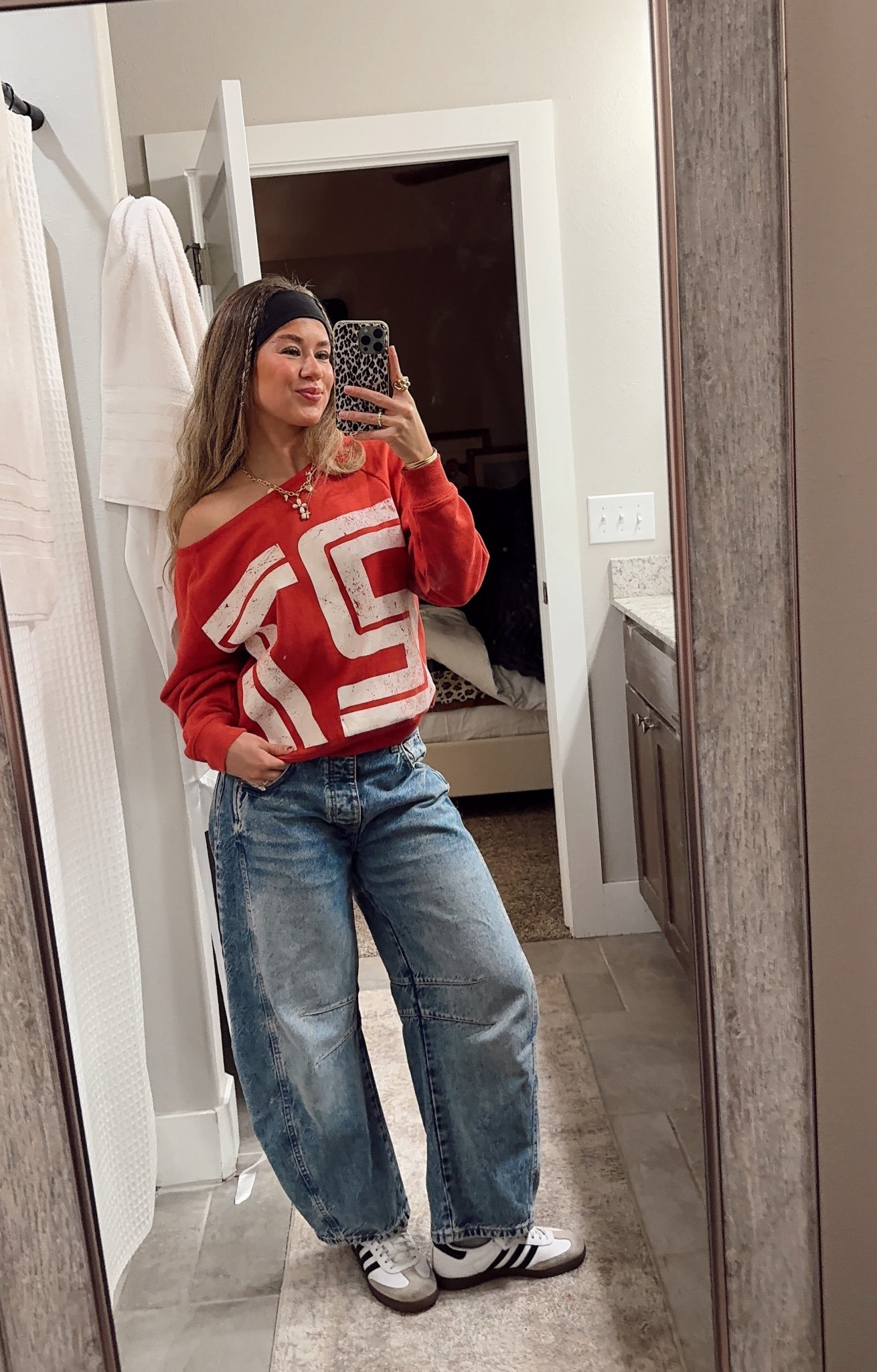 early fall casual outfit | simple dinner outfit | outfit inspo | barrell jeans outfit | samba 
*crewneck is tjmaxx

#LTKStyleTip #LTKShoeCrush