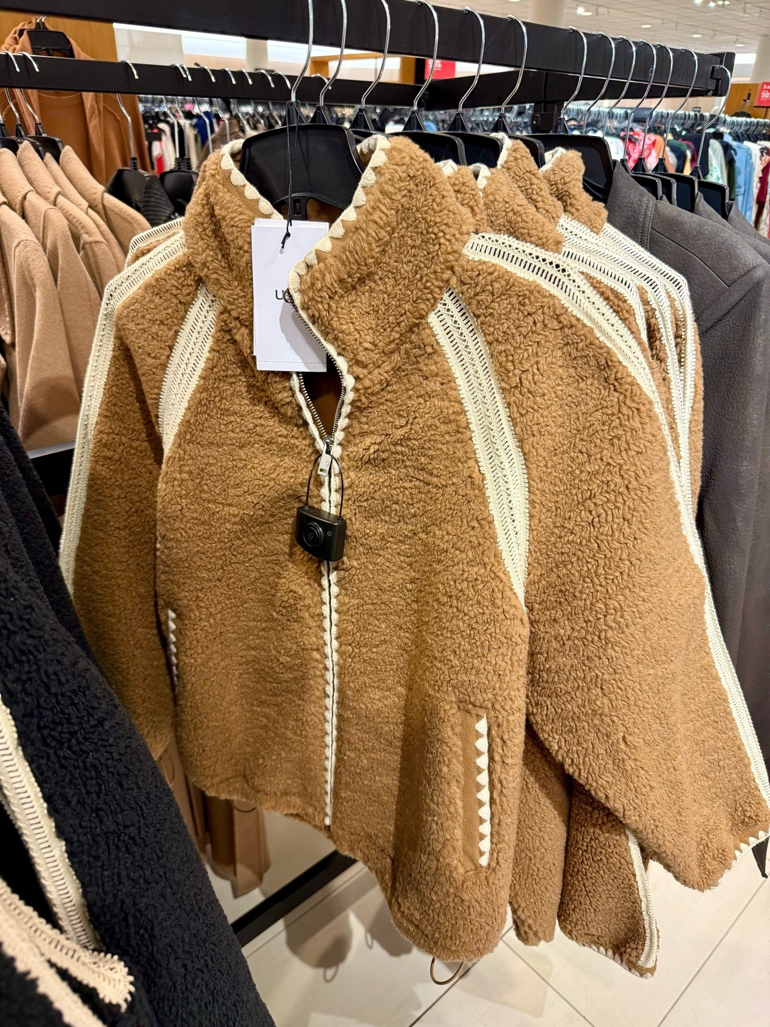 Well hello 😍 fell in love with this UGG fleece jacket at first sight and it’s so soft! 🍂

Nordstrom finds fall winter jacket Sherpa Teddy gift idea classic cozy warm casual