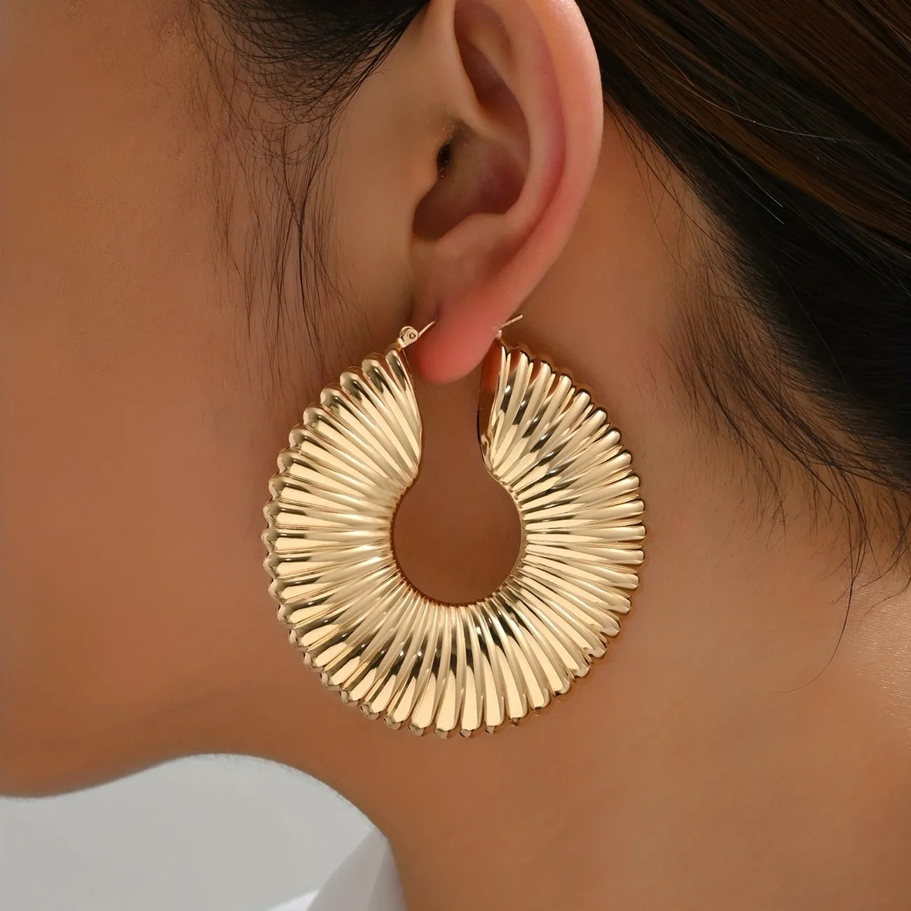 Retro Classic Golden Flower Pattern Hoop Earrings - Perfect Gift for the Stylish Woman! | Temu Affiliate Program