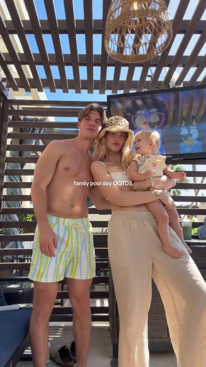 POOLL DAY with @waterfrontbeachresort 😆🪸🌴✨
 #youngmom #babyfever #teenparents #minime
@dippindaisys @aerie @target @zarakids @ryleeandcru