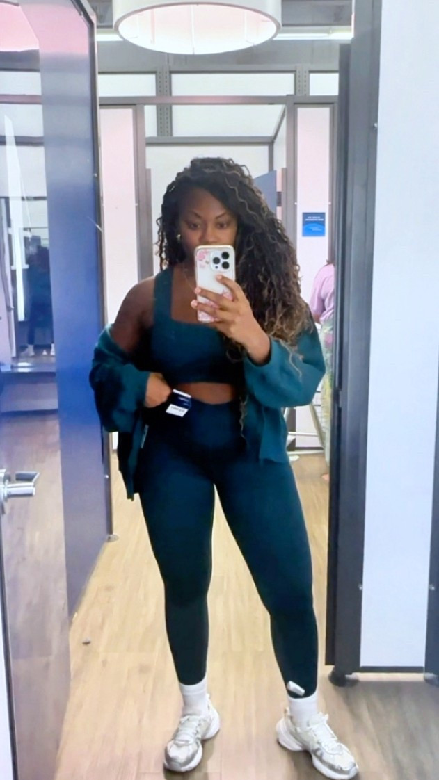 Loving these leggings, bra, and zip hoodie from @oldnavy 

Such a beautiful color for fall and winter 🌲

#LTKStyleTip #LTKFindsUnder50 #LTKActive