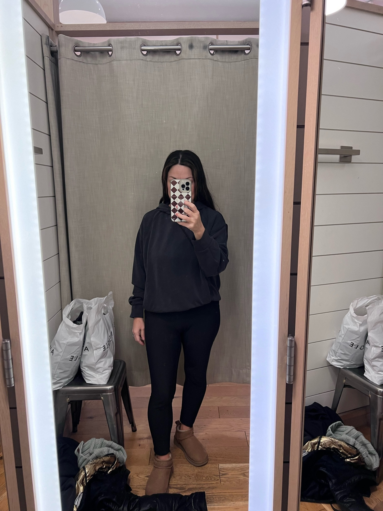 Winter casual outfit

Athleisure outfit | athletic wear | winter outfit | sweatshirt hoodie | fleece leggings 

#LTKtravel #LTKsalealert #LTKstyletip