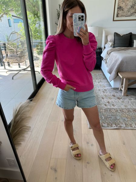 Feeling like spring today! Loving this entire outfit, and I know these denim shorts are going to be on repeat all spring and summer long! 

#LTKfindsunder100 #LTKfindsunder50 #LTKstyletip