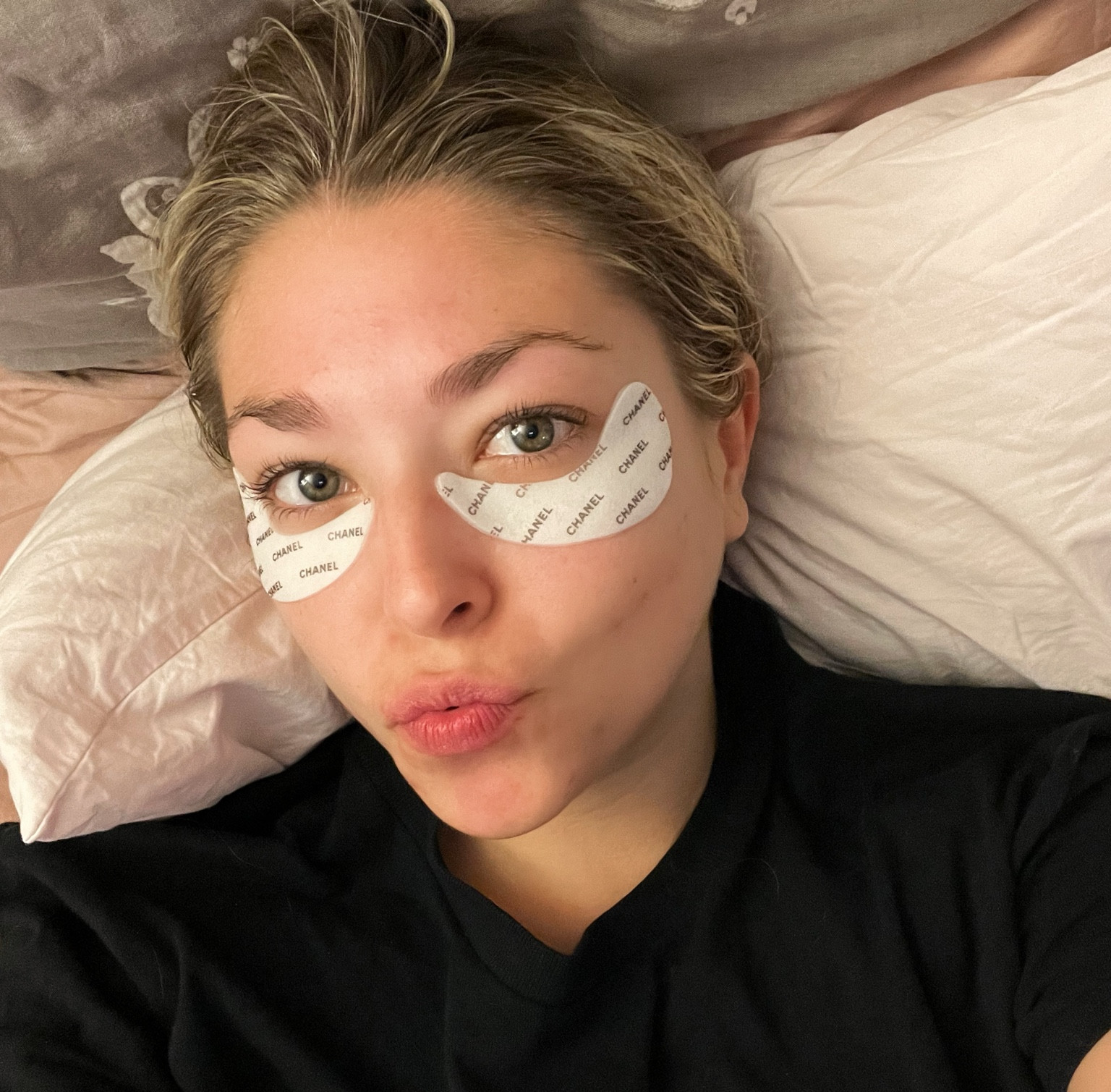 With holiday season beginning means more events - upping my GET READY routine with my new Chanel Elle left eye patches❤️ 

Chanel 
Beauty
Skincare 
GRWM 
Style
Fashion
Lifestyle


#LTKBeauty #LTKFitness #LTKStyleTip