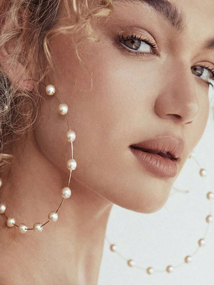 1 Pair Fashionable Exaggerated Personalized Faux Pearl Hoop Earrings, Elegant Accessories For Women, Suitable For Evening Gowns, Parties, Gifts | SHEIN