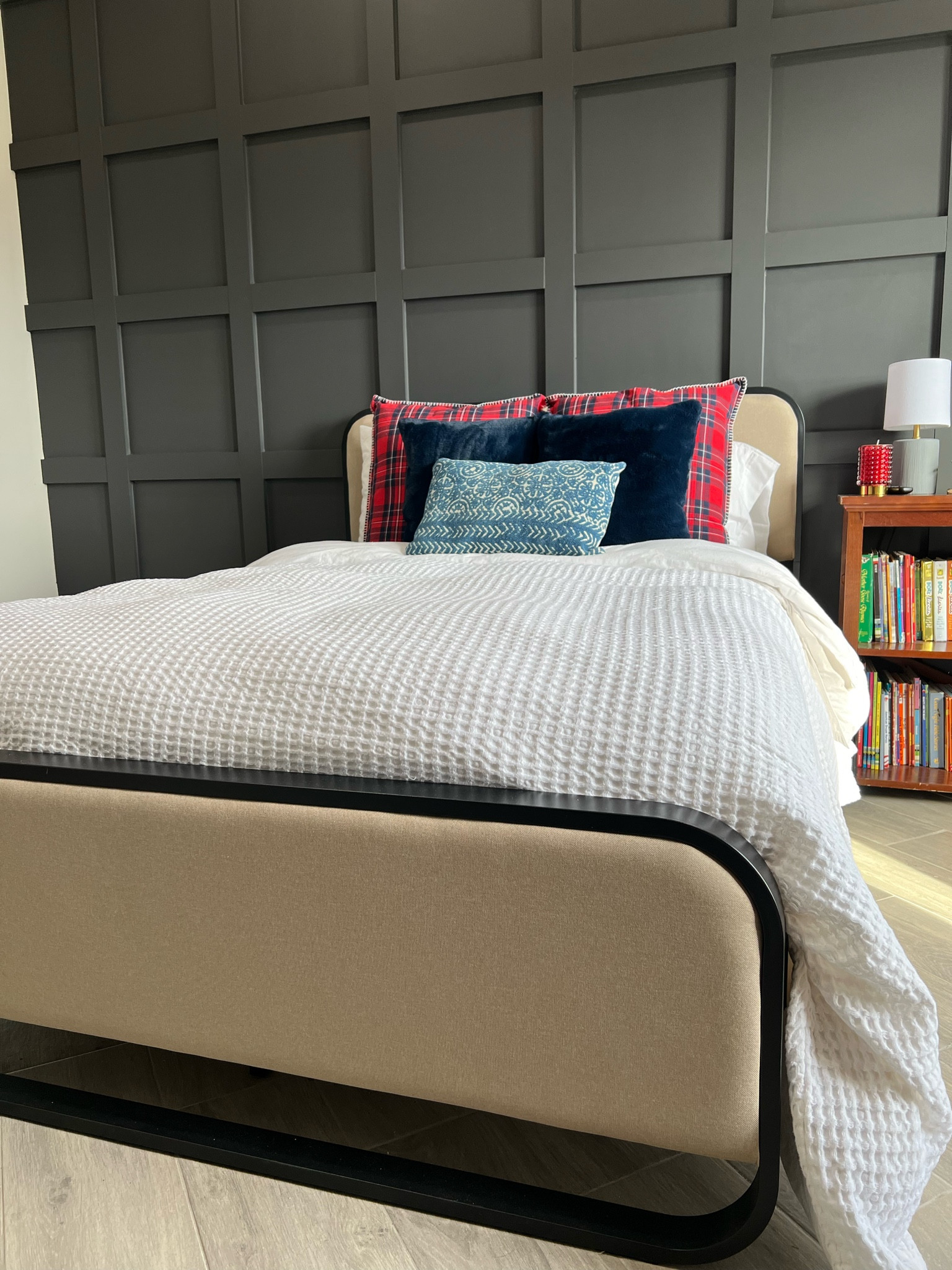 Boy Bedroom Inspiration 

#queenbed #fullbed #bedframe #guestbed #sparebedroom #upholsteredbedframe #beigebedframe #metalbedframe #waffleblanket #blanket #whiteblanket #bedroomstyle #homeinterior

#LTKfamily #LTKMostLoved #LTKhome