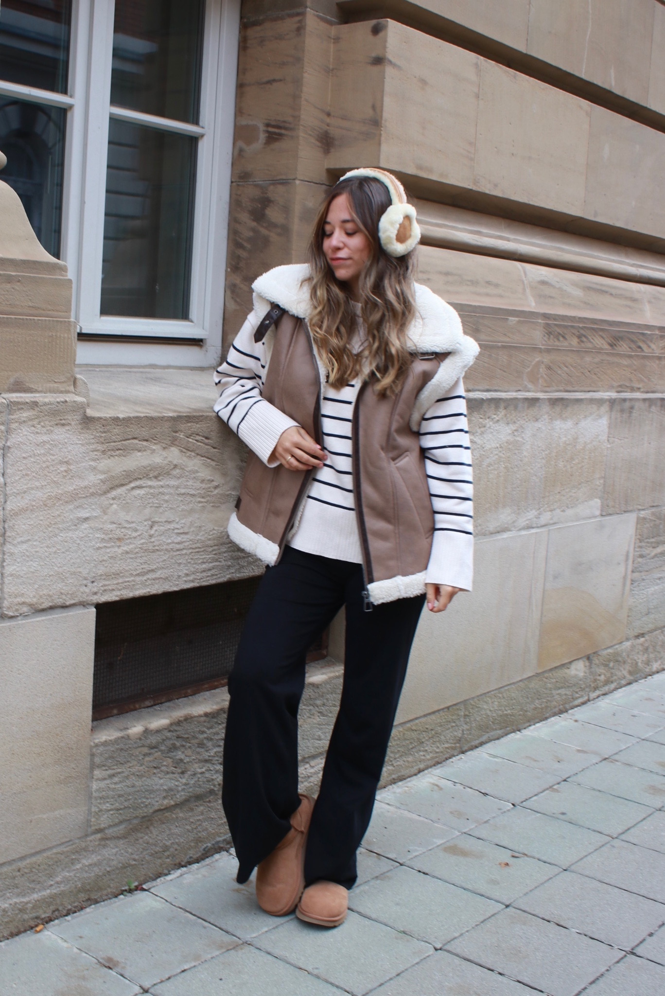 Instagram Fashion Trends
Double faced vest 
Ear muffs 
UGG Mini #uggmini
#doublefacedvest #autumnoutfit 
#instagramfashiontrends
#ltkfashiontrend 
#fashiontrends

#LTKSeasonal