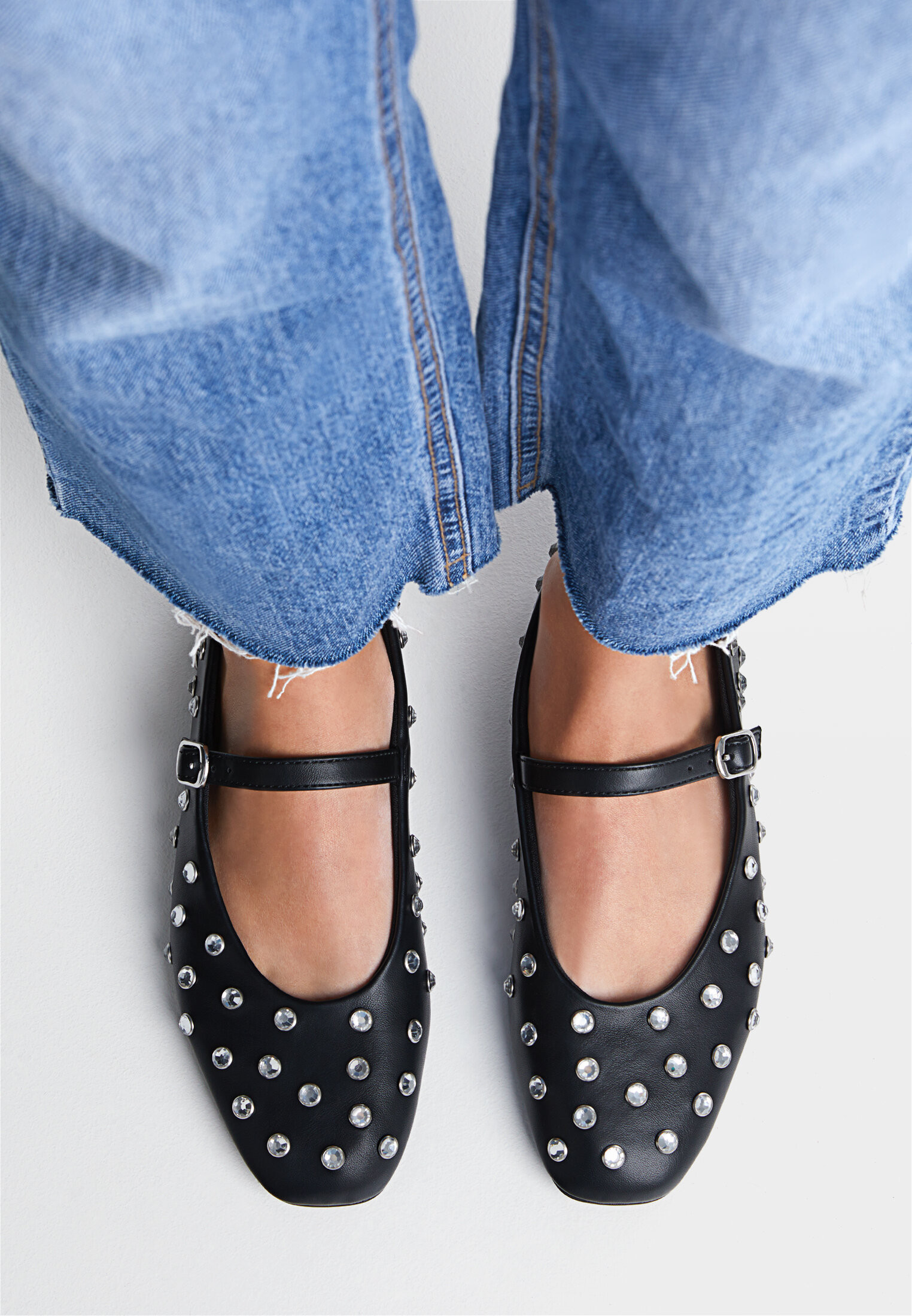 Ballet flats with rhinestone ankle strap | Stradivarius (UK)