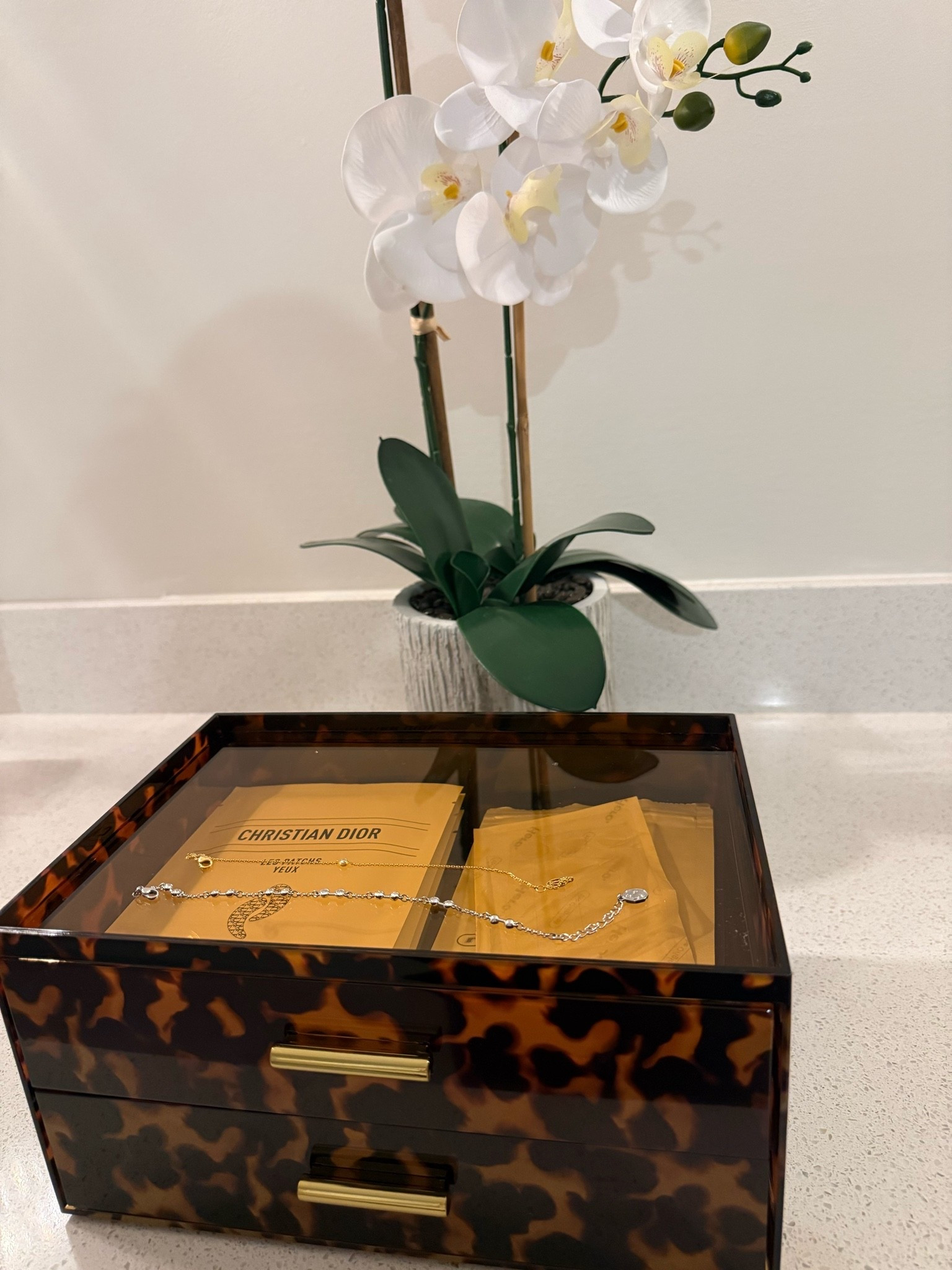 Gorgeous leopard organizer

#LTKdayinmylife #LTKgrwm #LTKselfcare