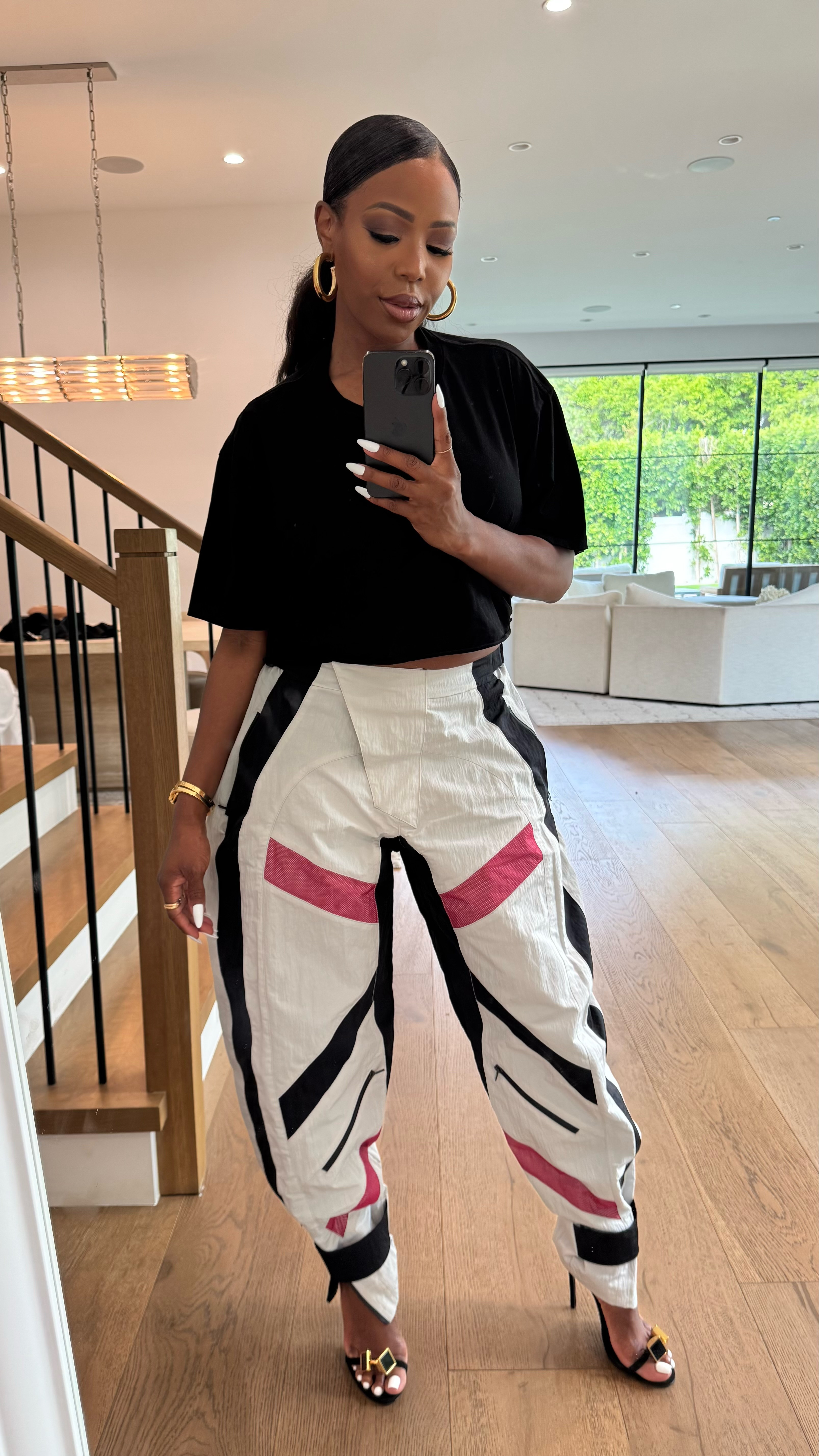 Got lots of questions on these pants. They're available in all sizes currently. 

 

#LTKStyleTip